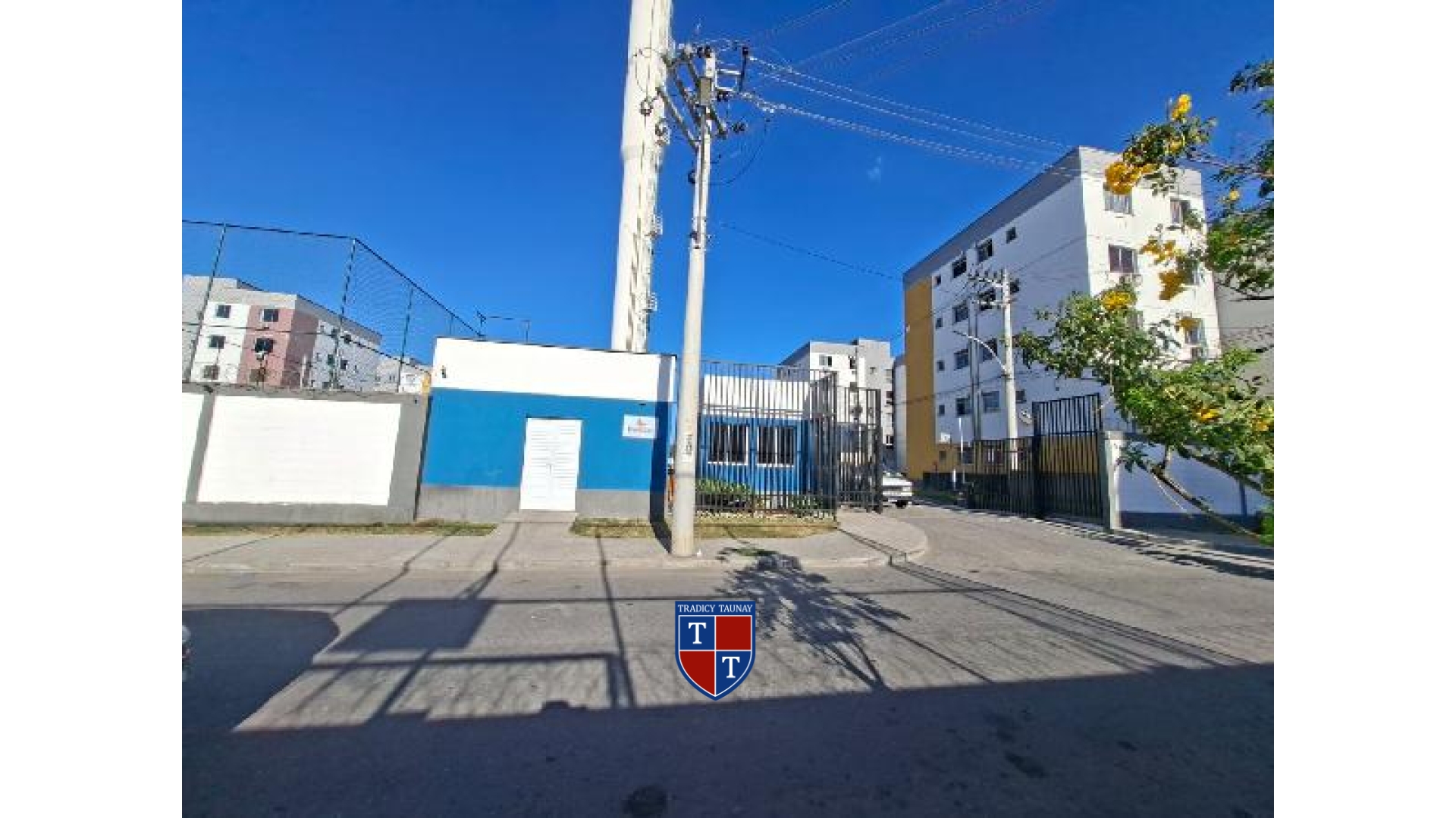 APARTAMENTO em JARDIM GRAMACHO