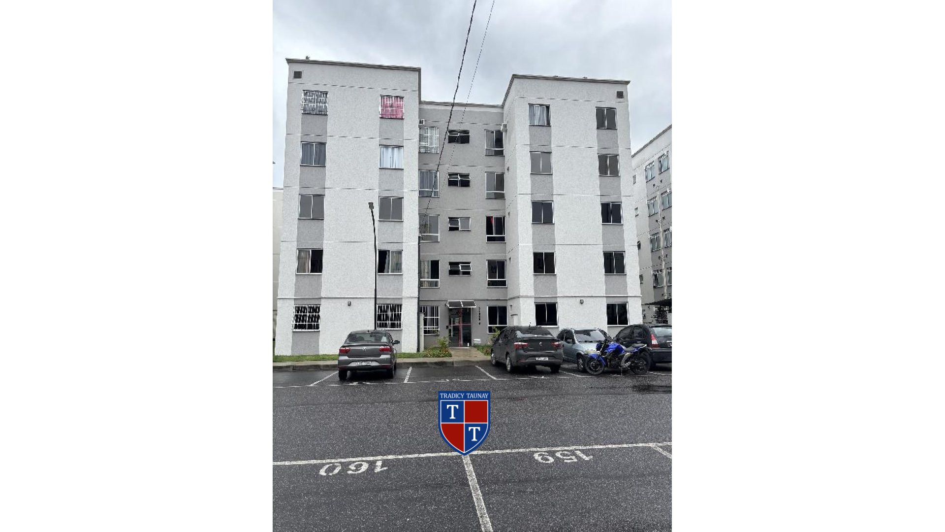 APARTAMENTO em SANTA CRUZ