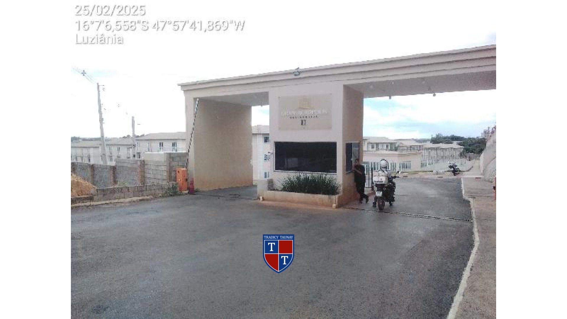 Foto 1 de APARTAMENTO em FAZENDA SAIA VELHA - Imóvel Retomado Caixa