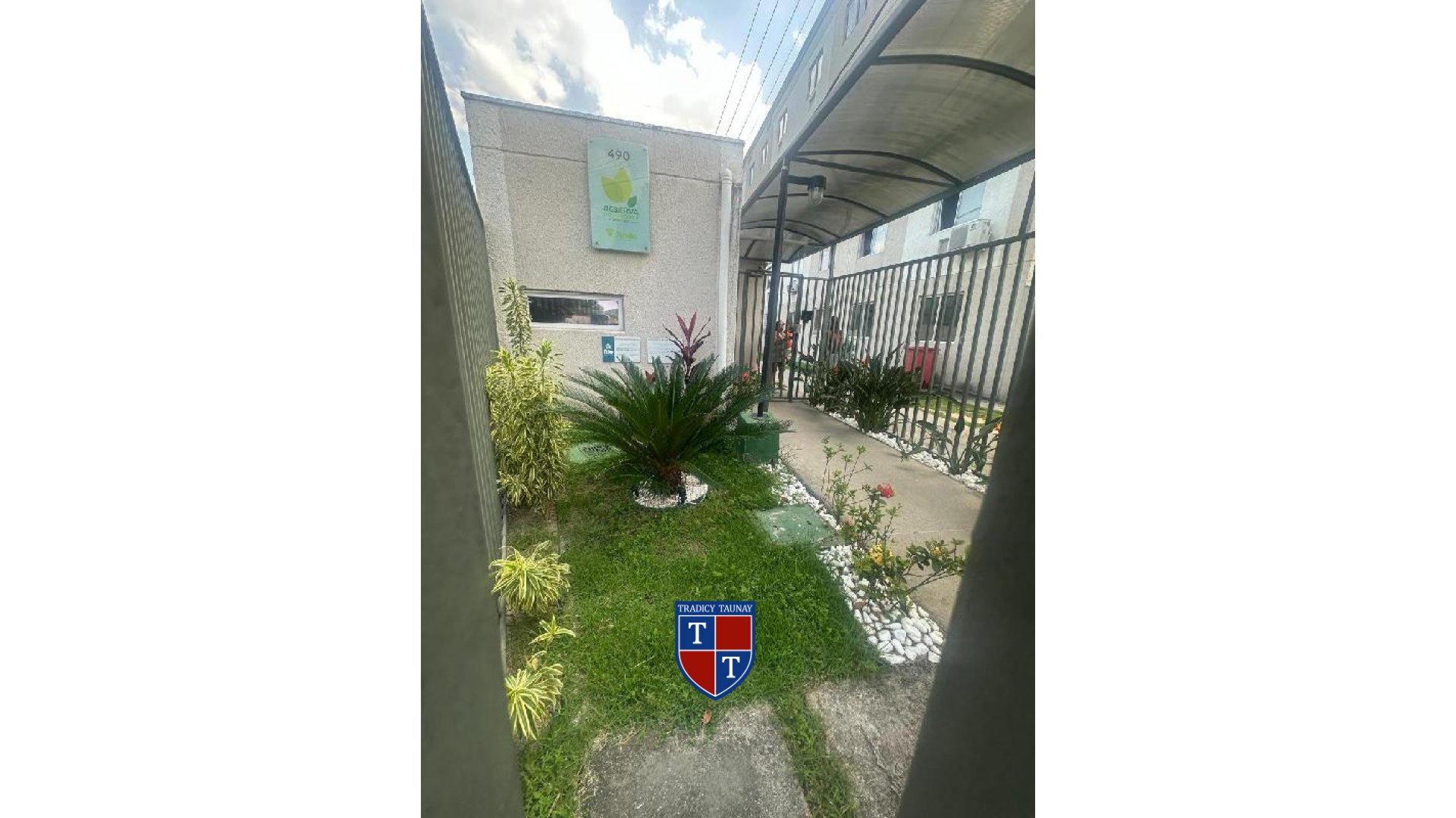 Foto 1 de APARTAMENTO em GUARATIBA - Imóvel Retomado Caixa