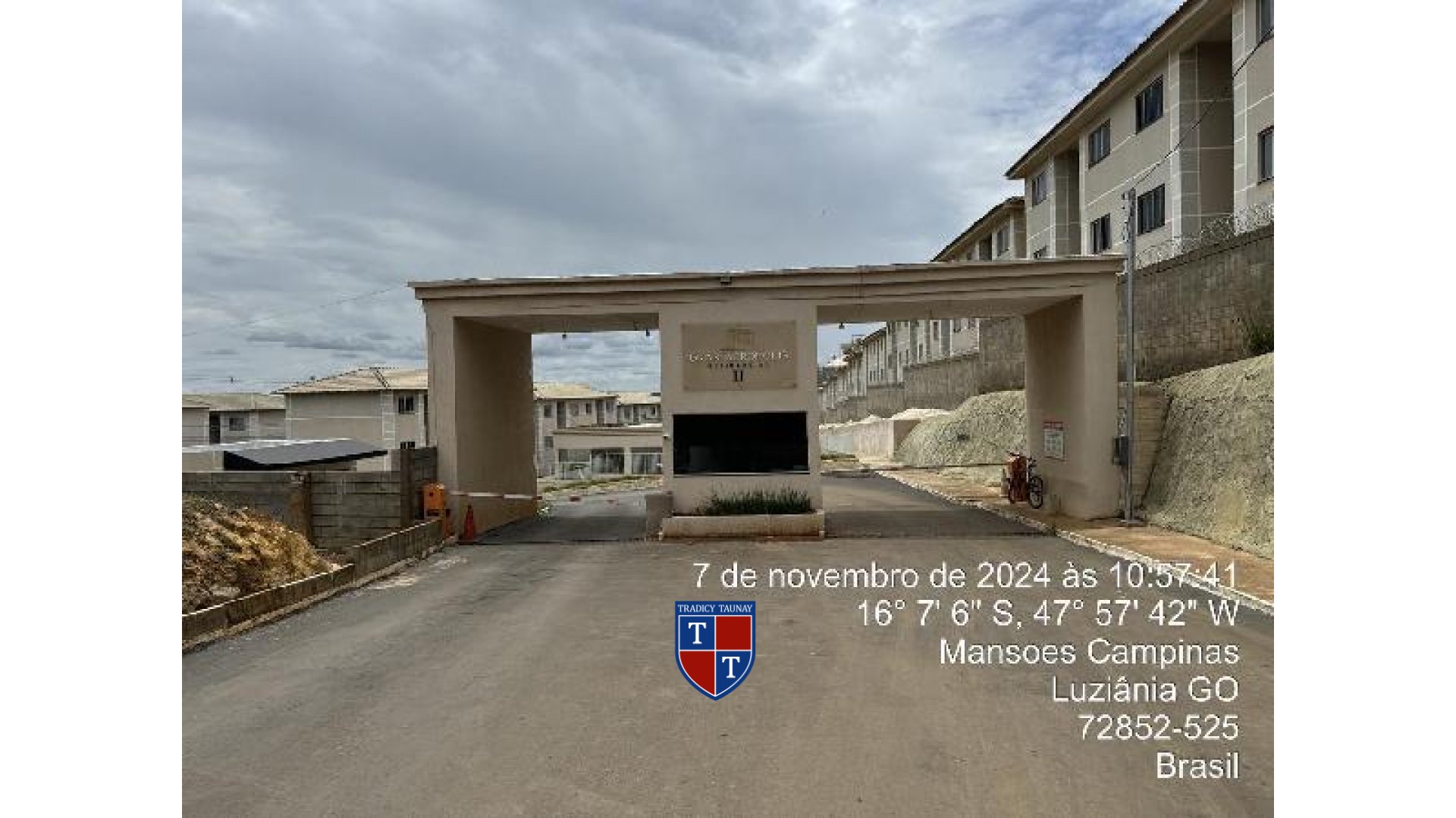 Foto 1 de APARTAMENTO em FAZENDA SAIA VELHA - Imóvel Retomado Caixa