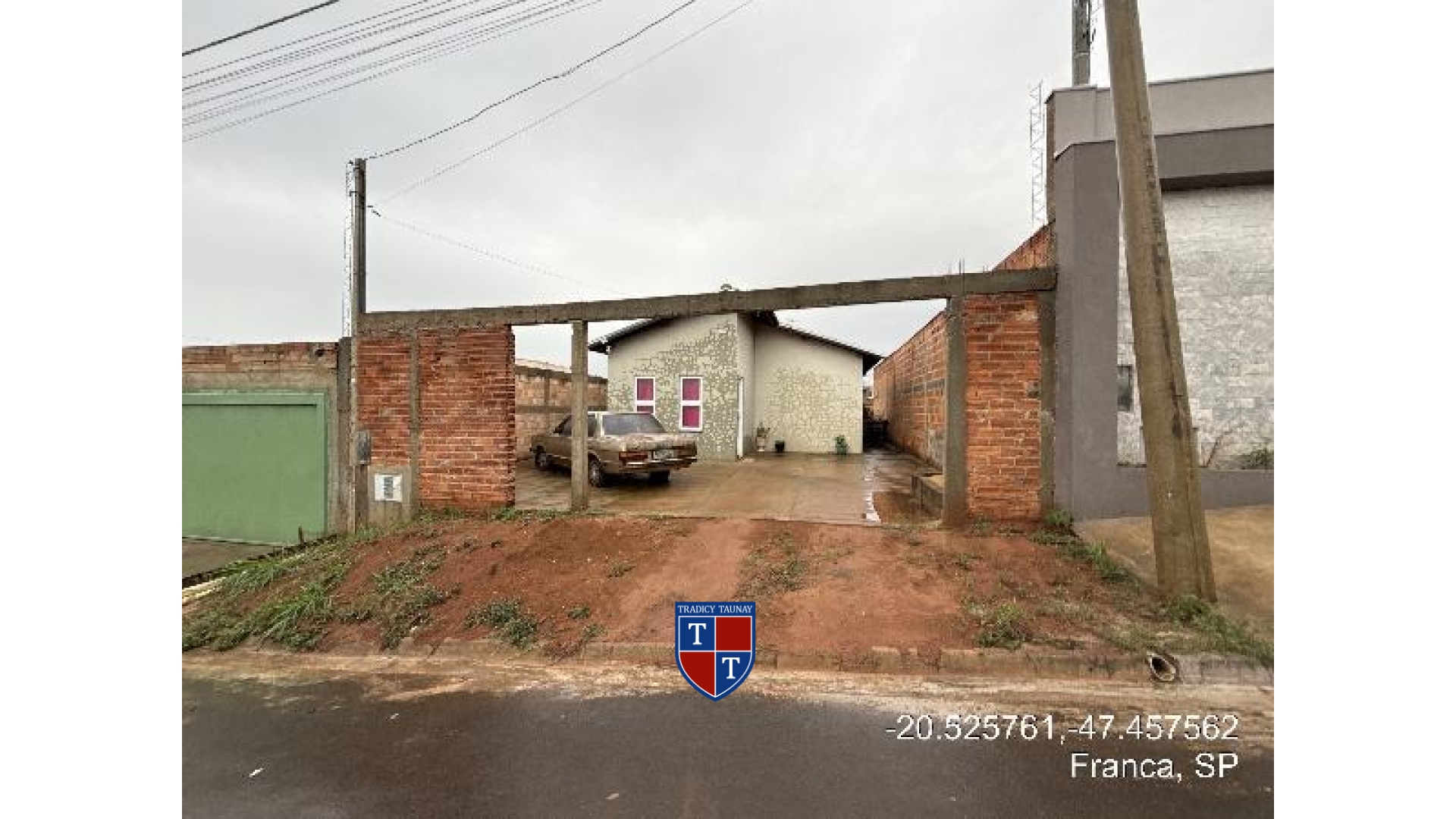 CASA em JARDIM ADELINHA