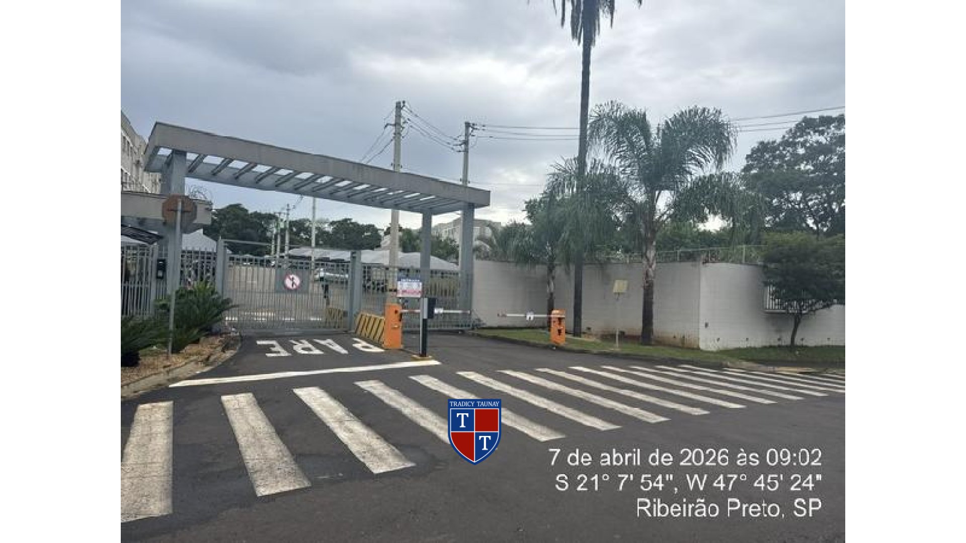 Foto 1 de APARTAMENTO em JARDIM AEROPORTO - Imóvel Retomado Caixa