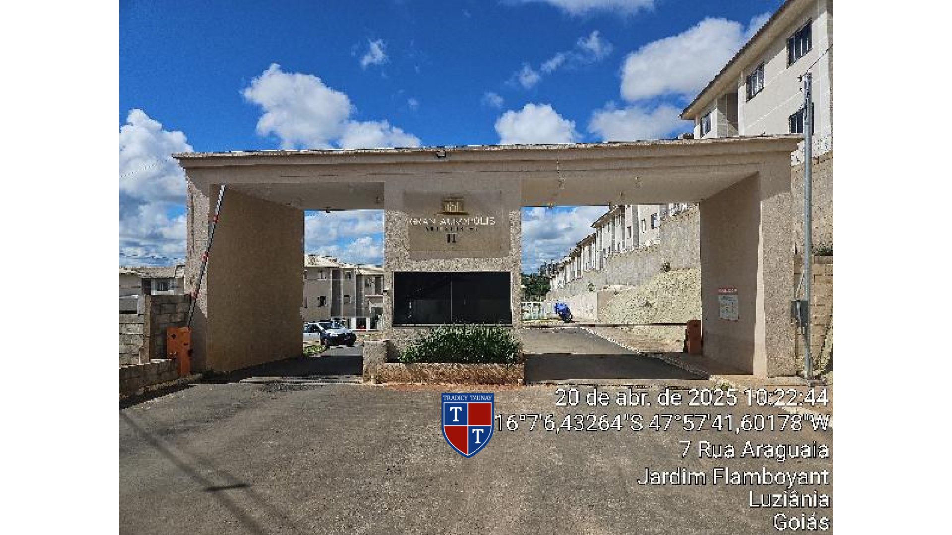Foto 1 de APARTAMENTO em FAZENDA SAIA VELHA - Imóvel Retomado Caixa