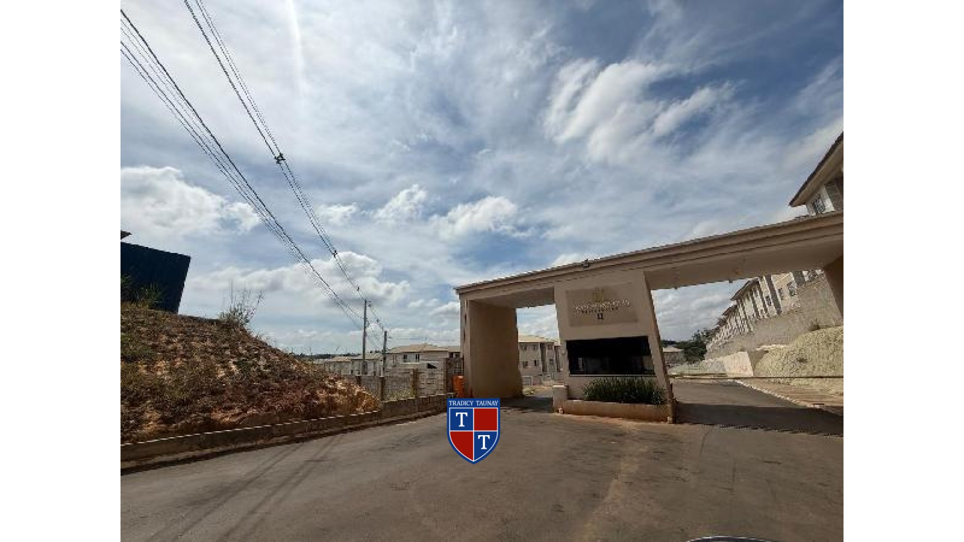 Foto 1 de APARTAMENTO em FAZENDA SAIA VELHA - Imóvel Retomado Caixa
