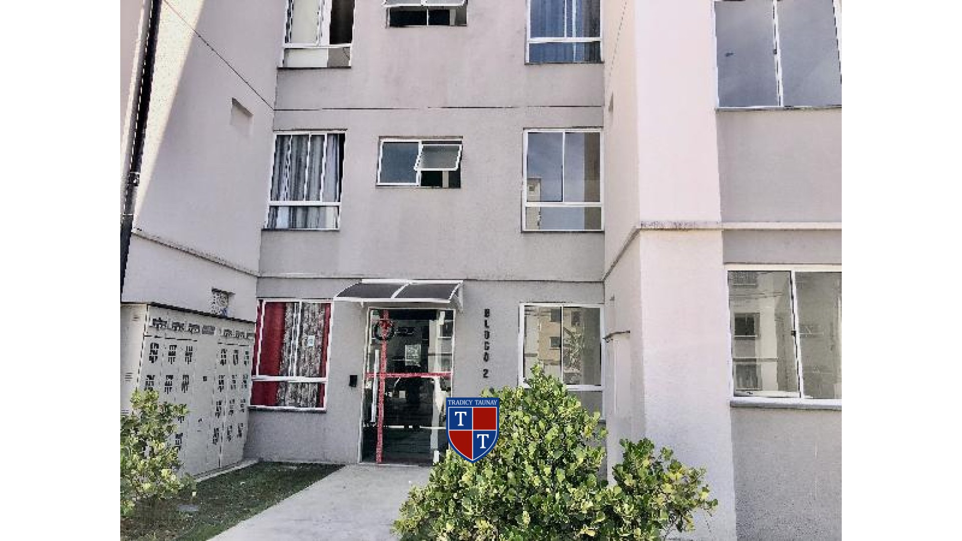 APARTAMENTO em SANTA CRUZ