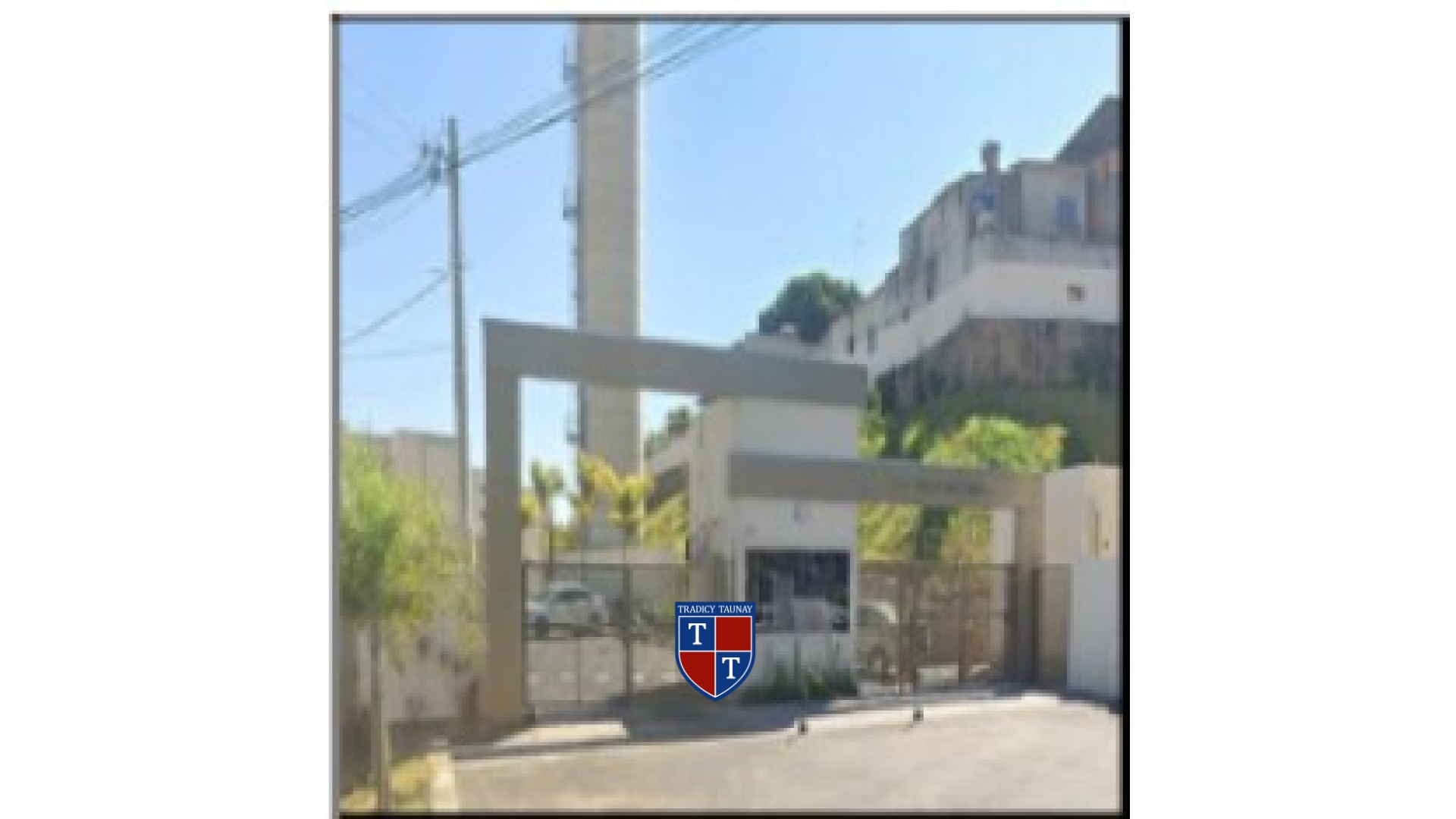 APARTAMENTO em JUSTINOPOLIS