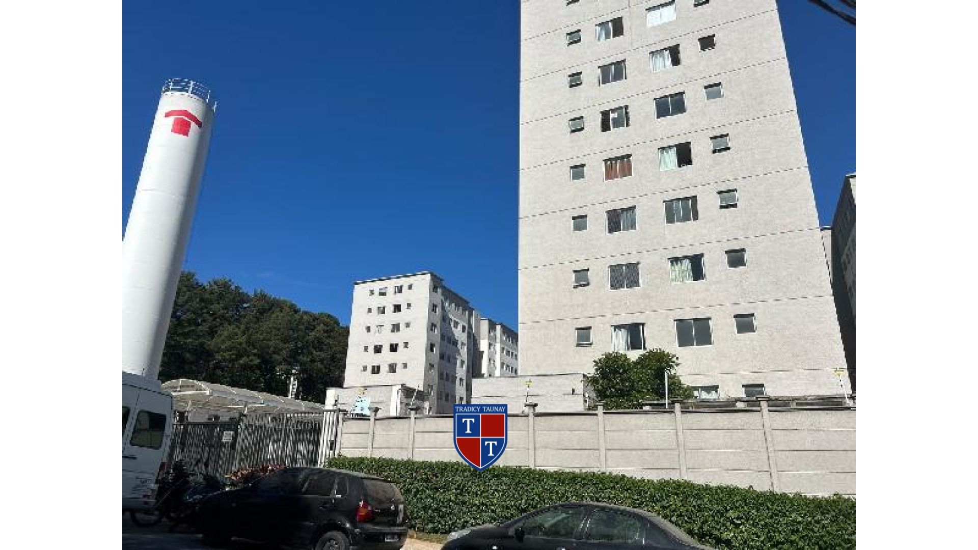 APARTAMENTO em JARDIM GILDA MARIA