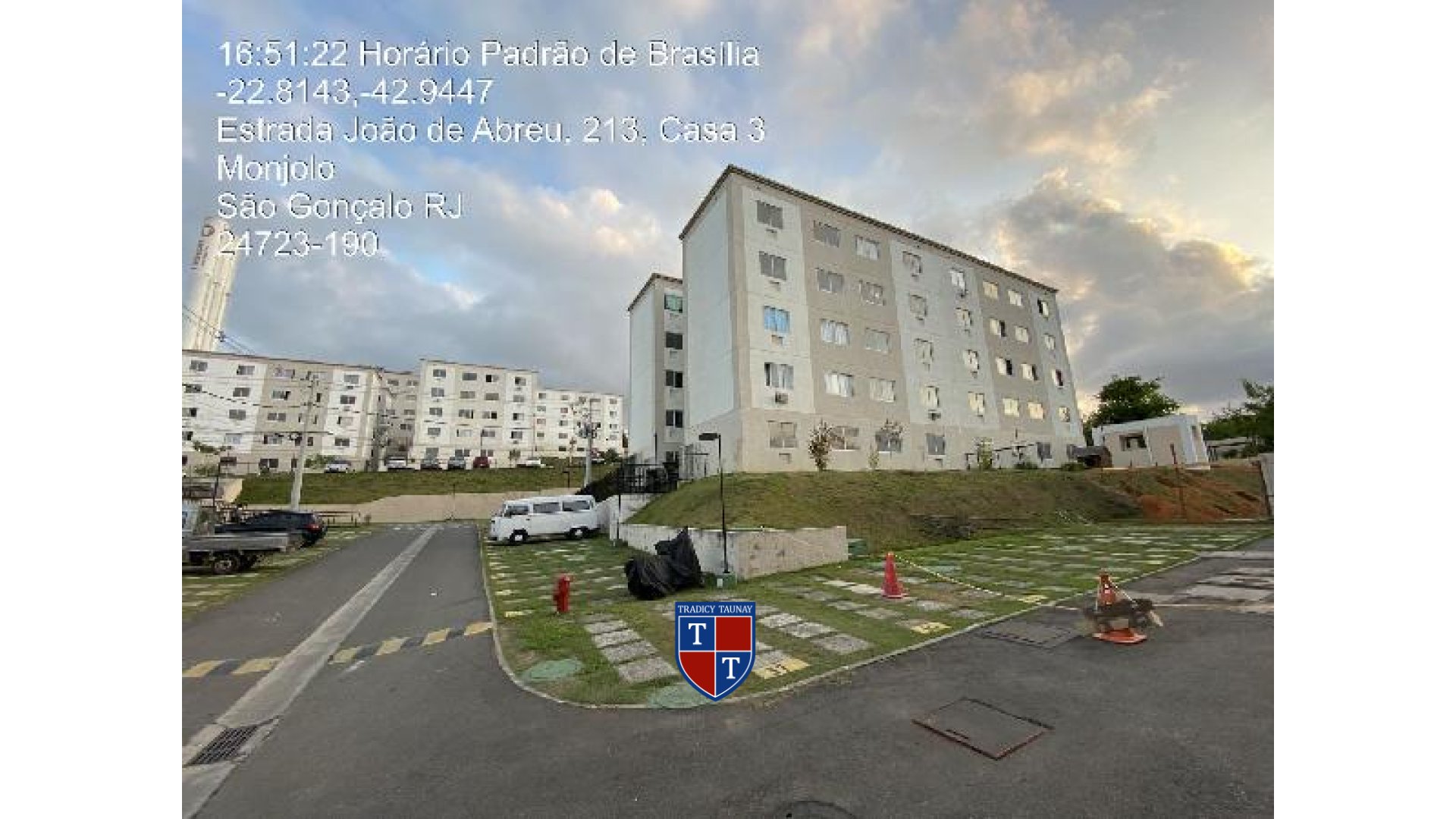 Foto 1 de APARTAMENTO em MONJOLOS - Imóvel Retomado Caixa