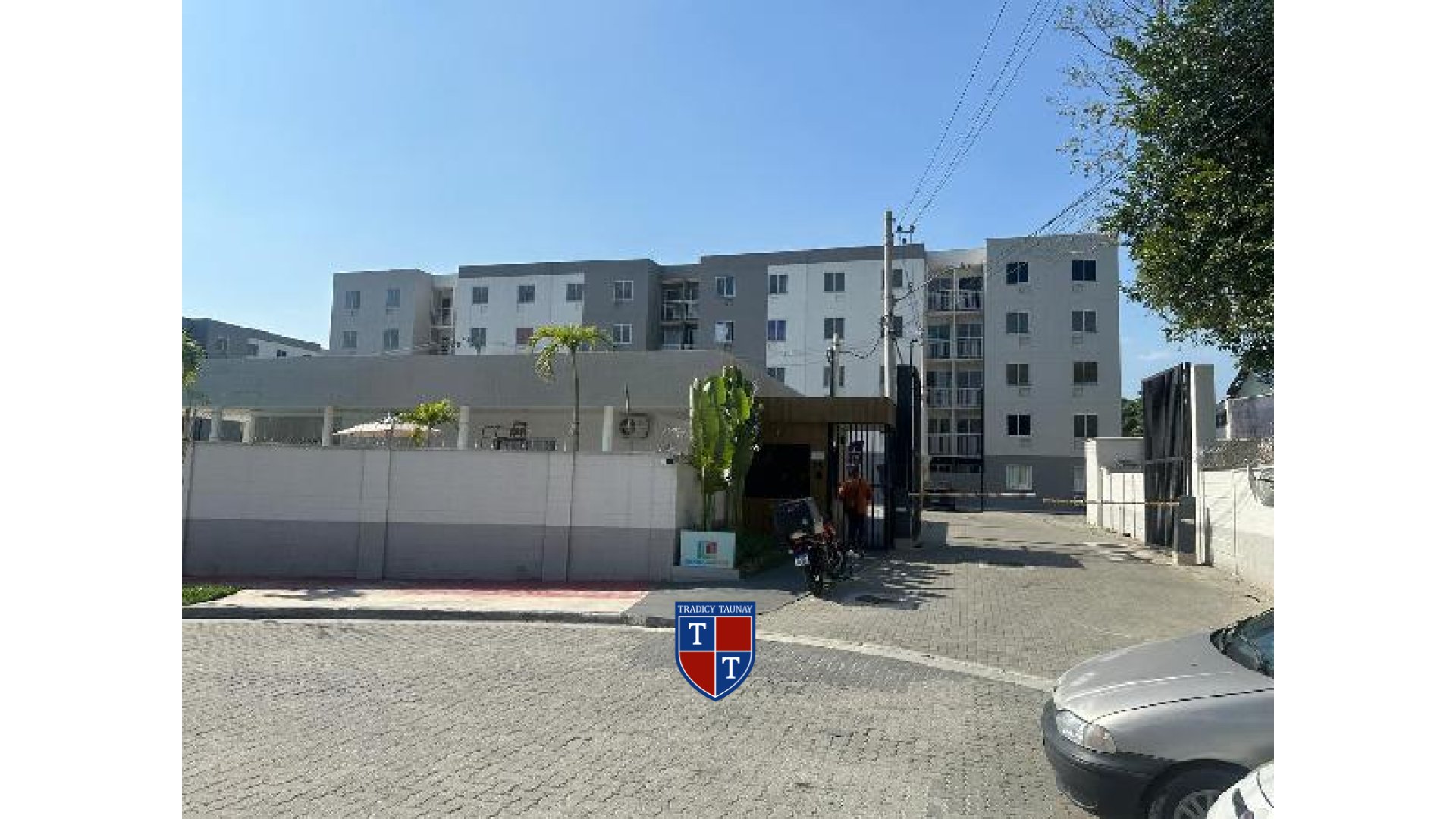 APARTAMENTO em GUARATIBA