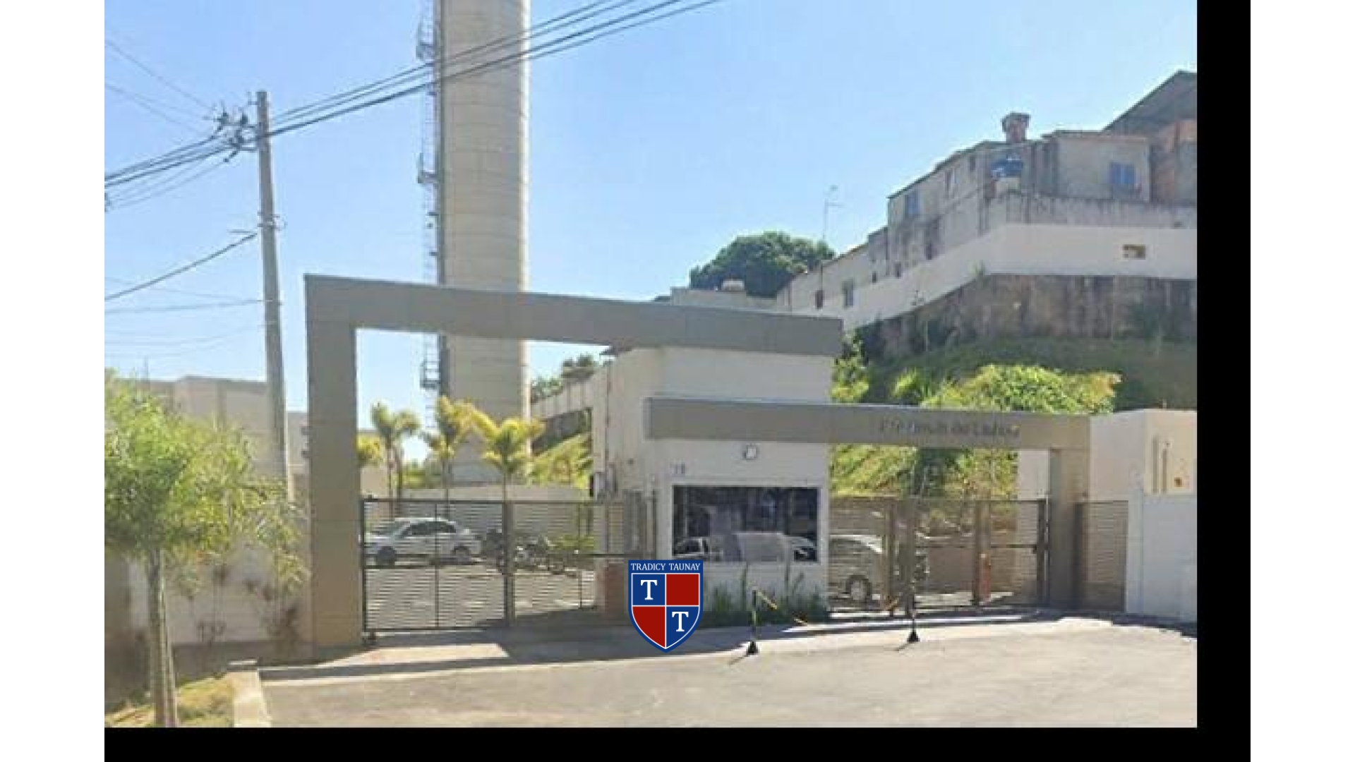 APARTAMENTO em JUSTINOPOLIS