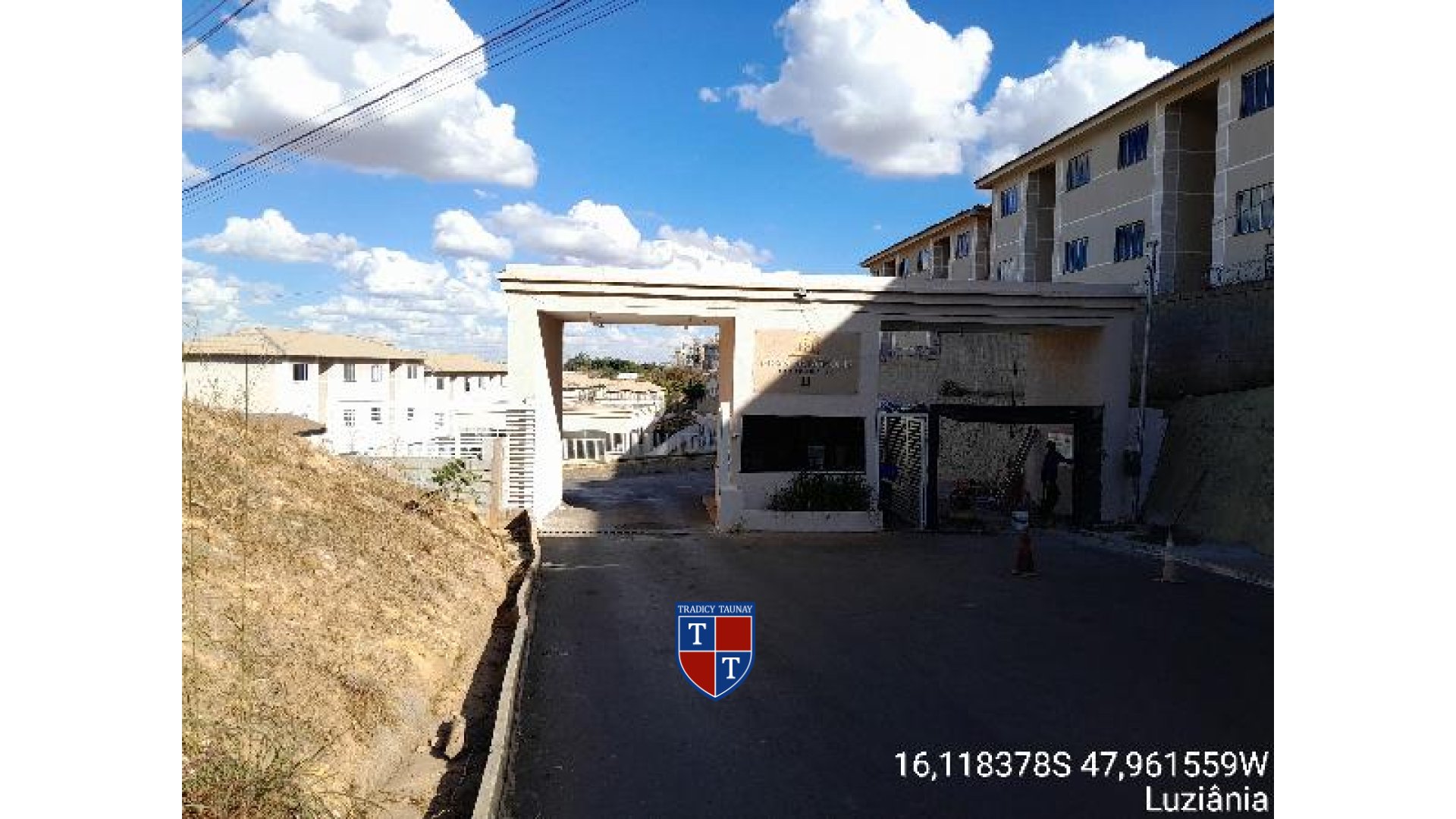 Foto 1 de APARTAMENTO em FAZENDA SAIA VELHA - Imóvel Retomado Caixa