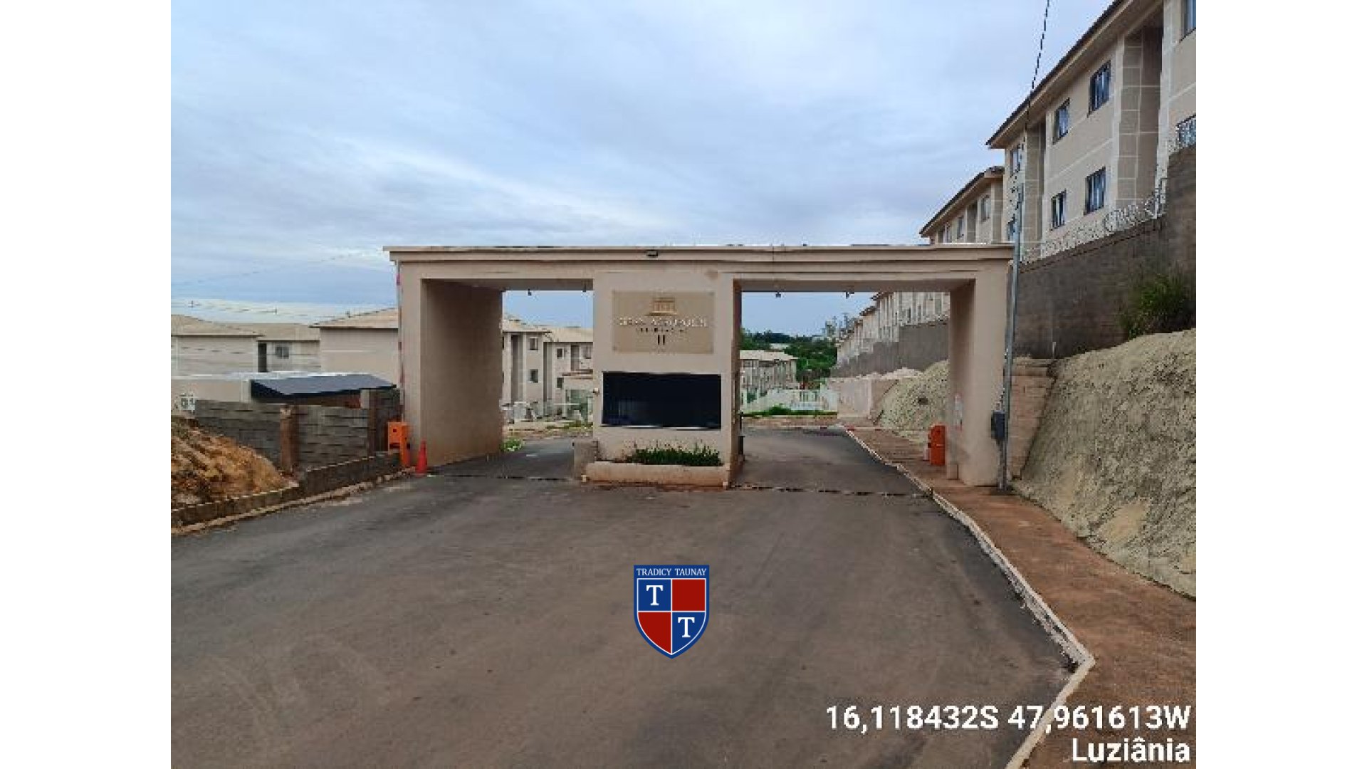 Foto 1 de APARTAMENTO em FAZENDA SAIA VELHA - Imóvel Retomado Caixa
