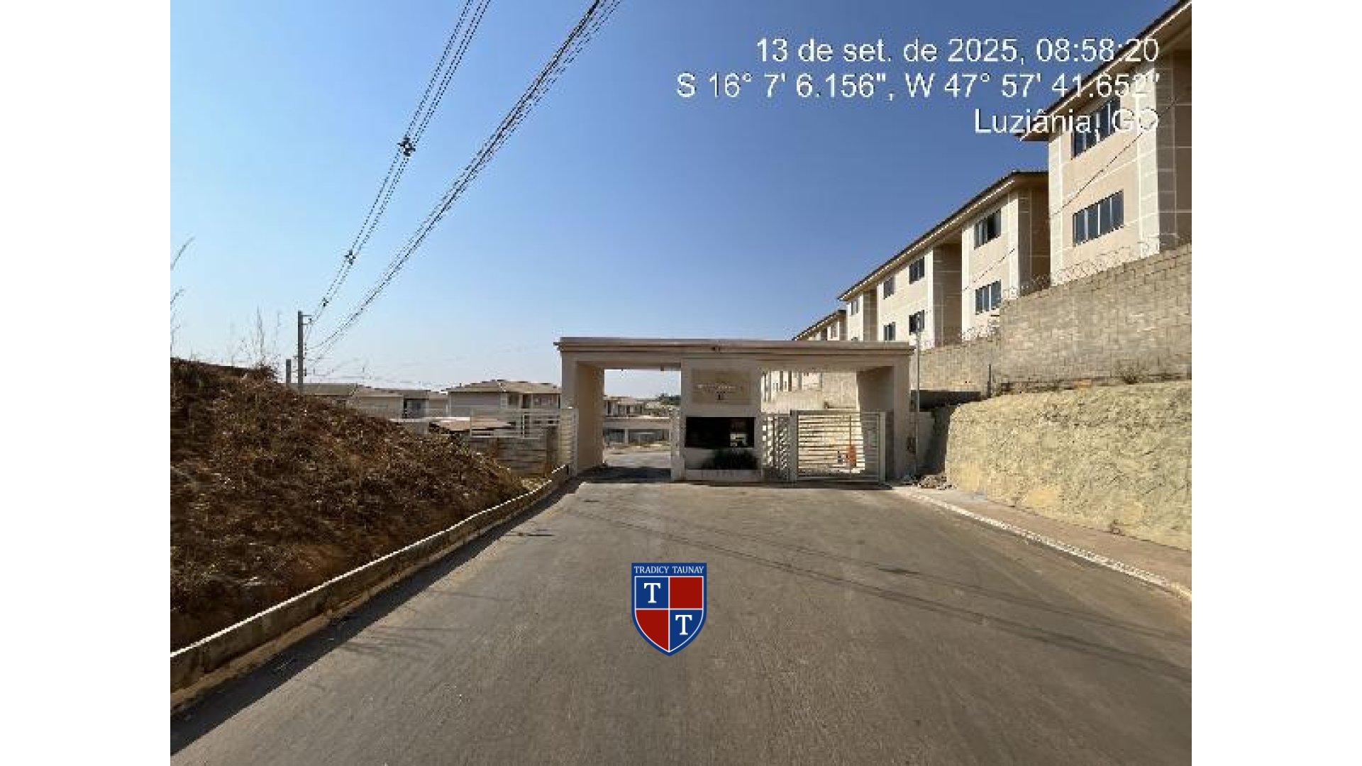 Foto 1 de APARTAMENTO em FAZENDA SAIA VELHA - Imóvel Retomado Caixa
