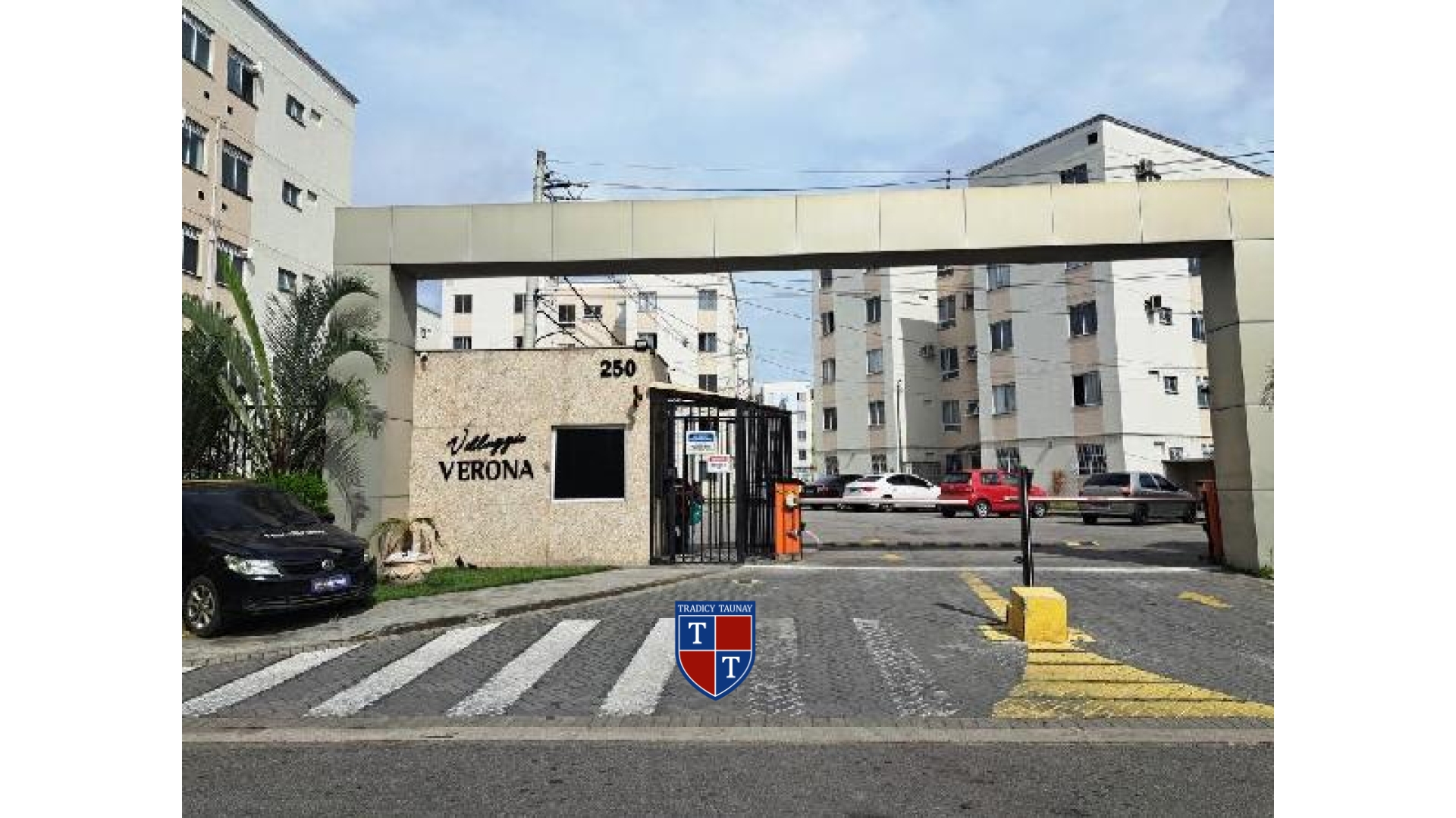 APARTAMENTO em SANTA CRUZ