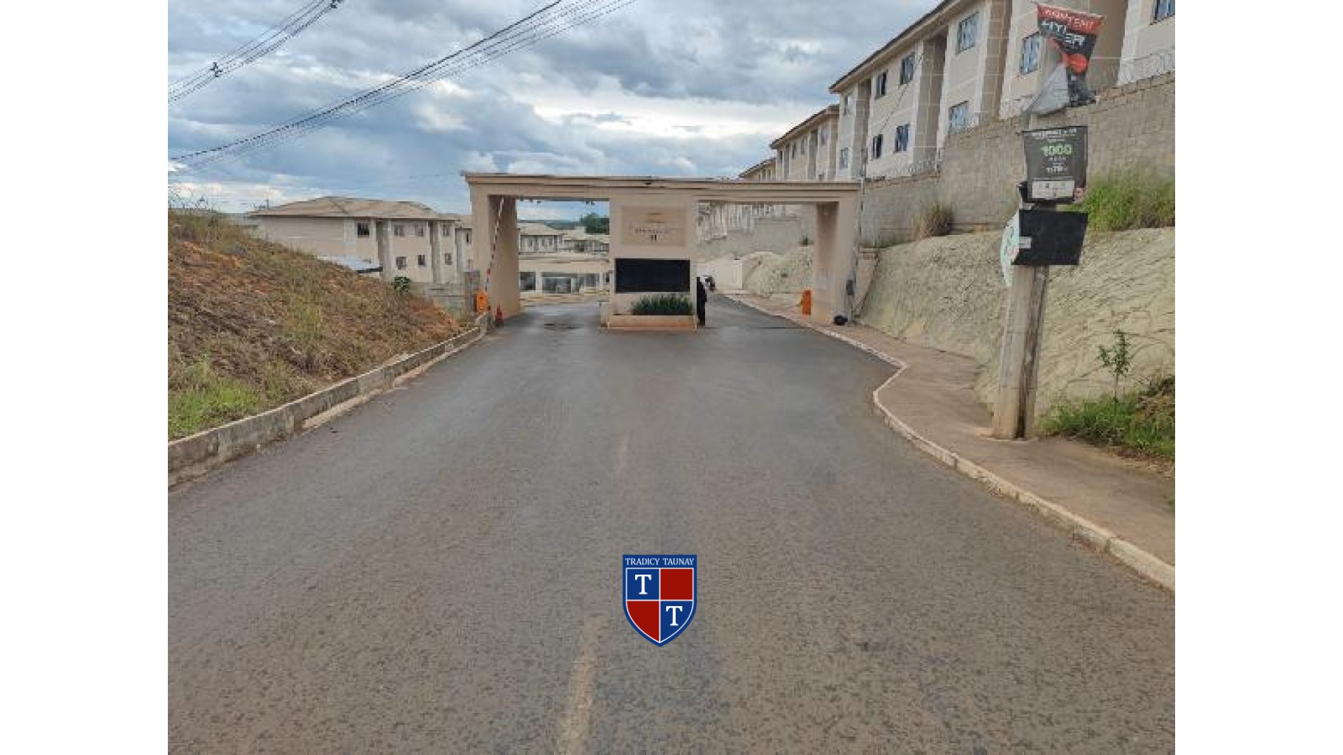 Foto 1 de APARTAMENTO em FAZENDA SAIA VELHA - Imóvel Retomado Caixa