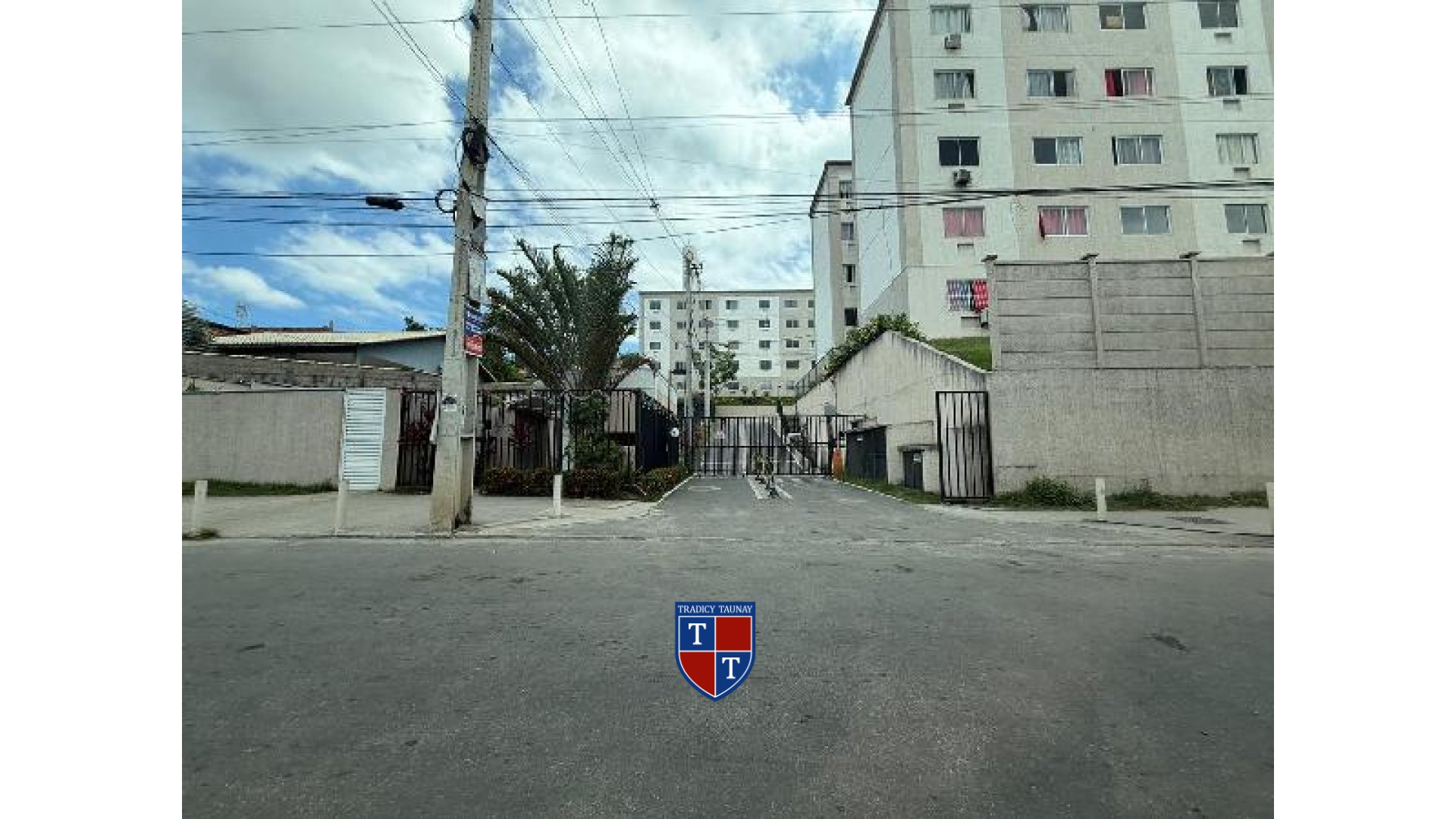 Foto 1 de APARTAMENTO em MONJOLOS - Imóvel Retomado Caixa