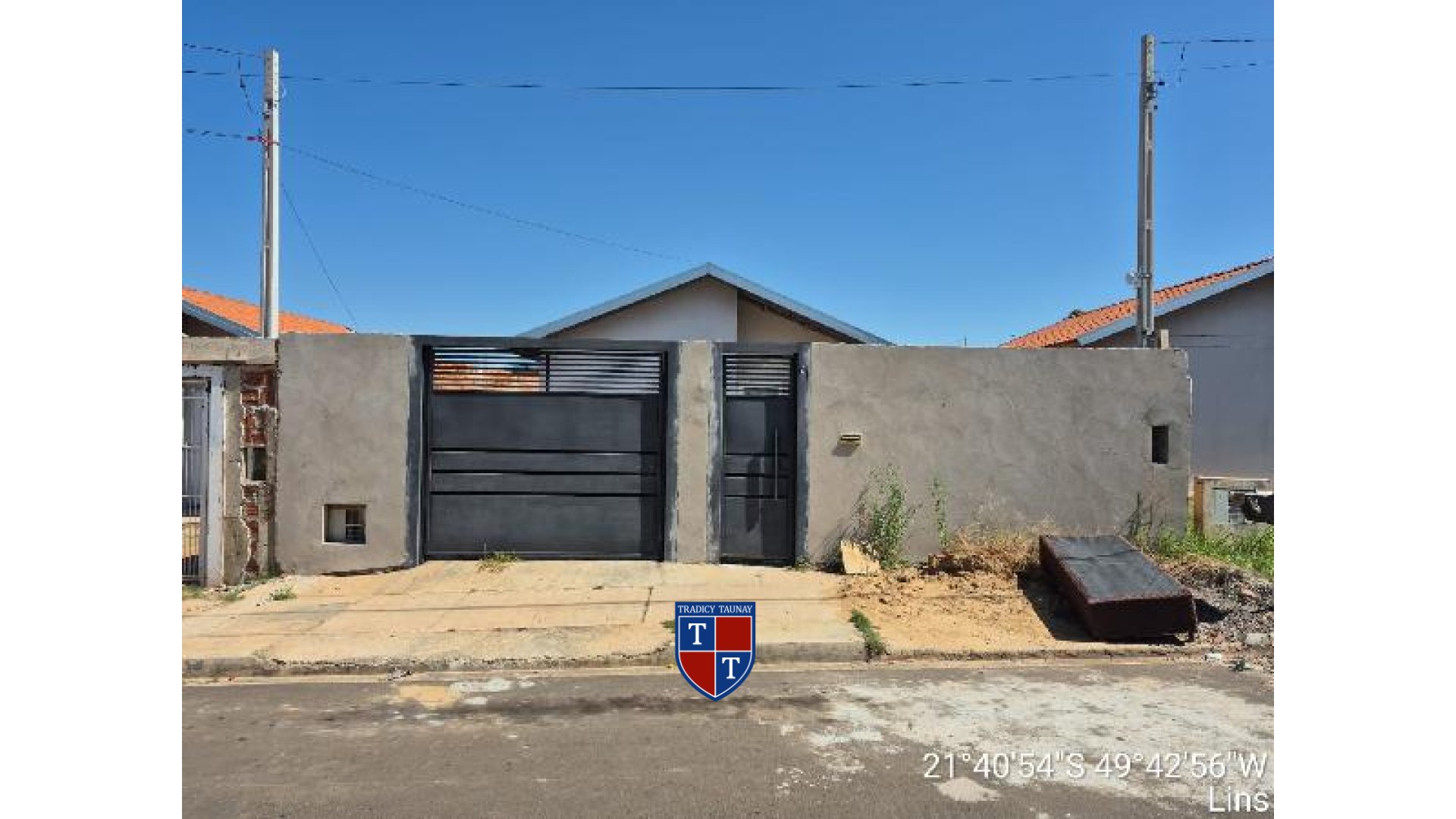 Foto 1 de CASA em RESIDENCIAL PARQUE DAS FLORES - Imóvel Retomado Caixa