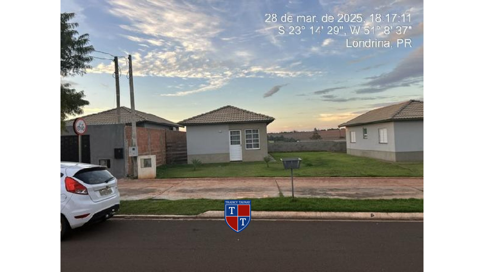 Foto 1 de CASA em BEM VIVER LONDRINA - Imóvel Retomado Caixa