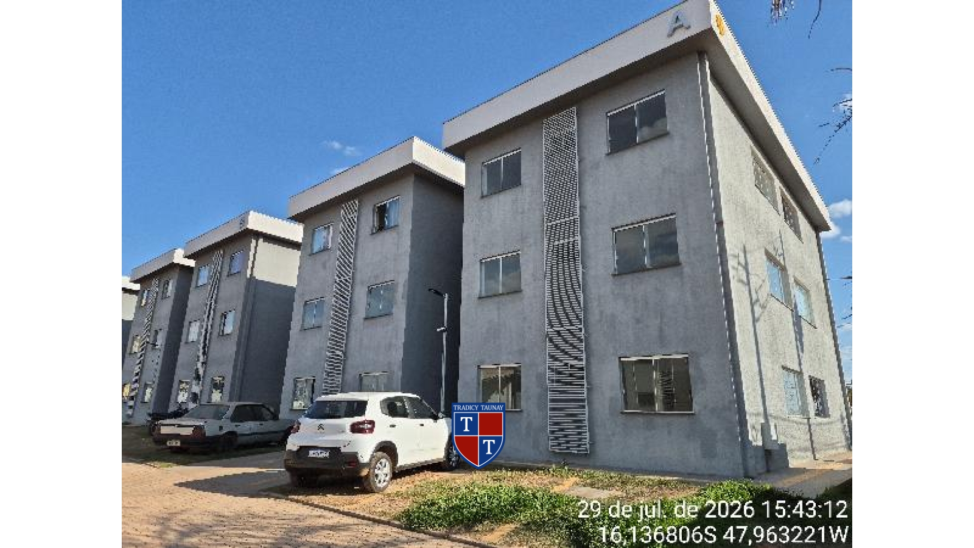 APARTAMENTO em JARDIM ZULEIKA