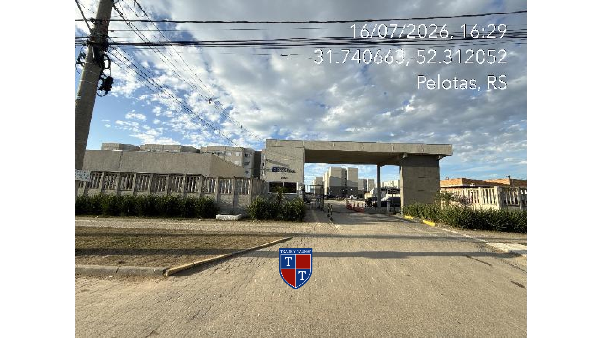 APARTAMENTO em AREAL