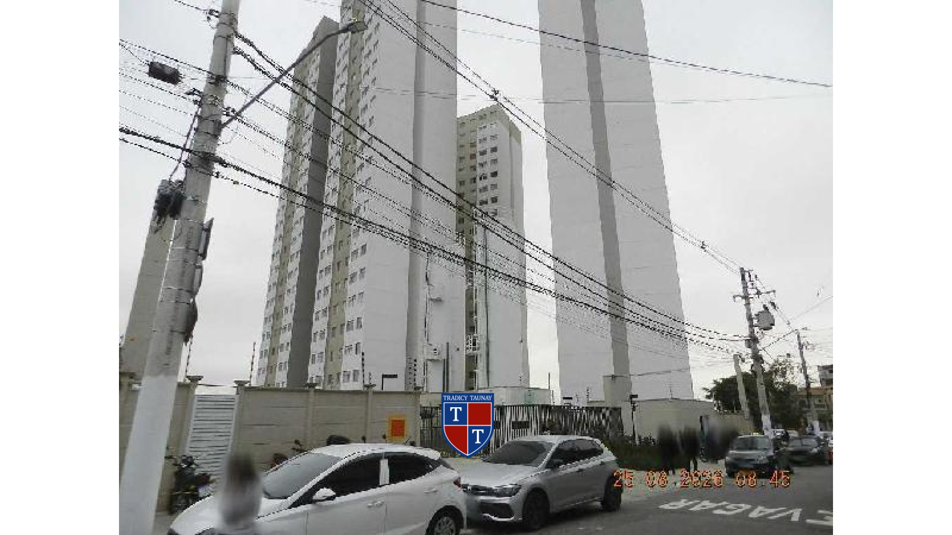 APARTAMENTO em FAZENDA DA JUTA