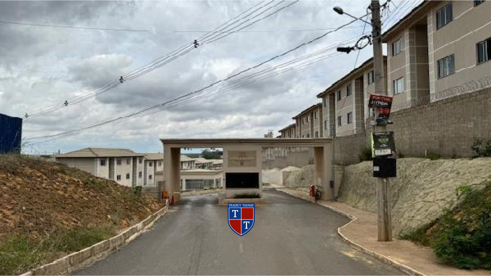 Foto 1 de APARTAMENTO em FAZENDA SAIA VELHA - Imóvel Retomado Caixa