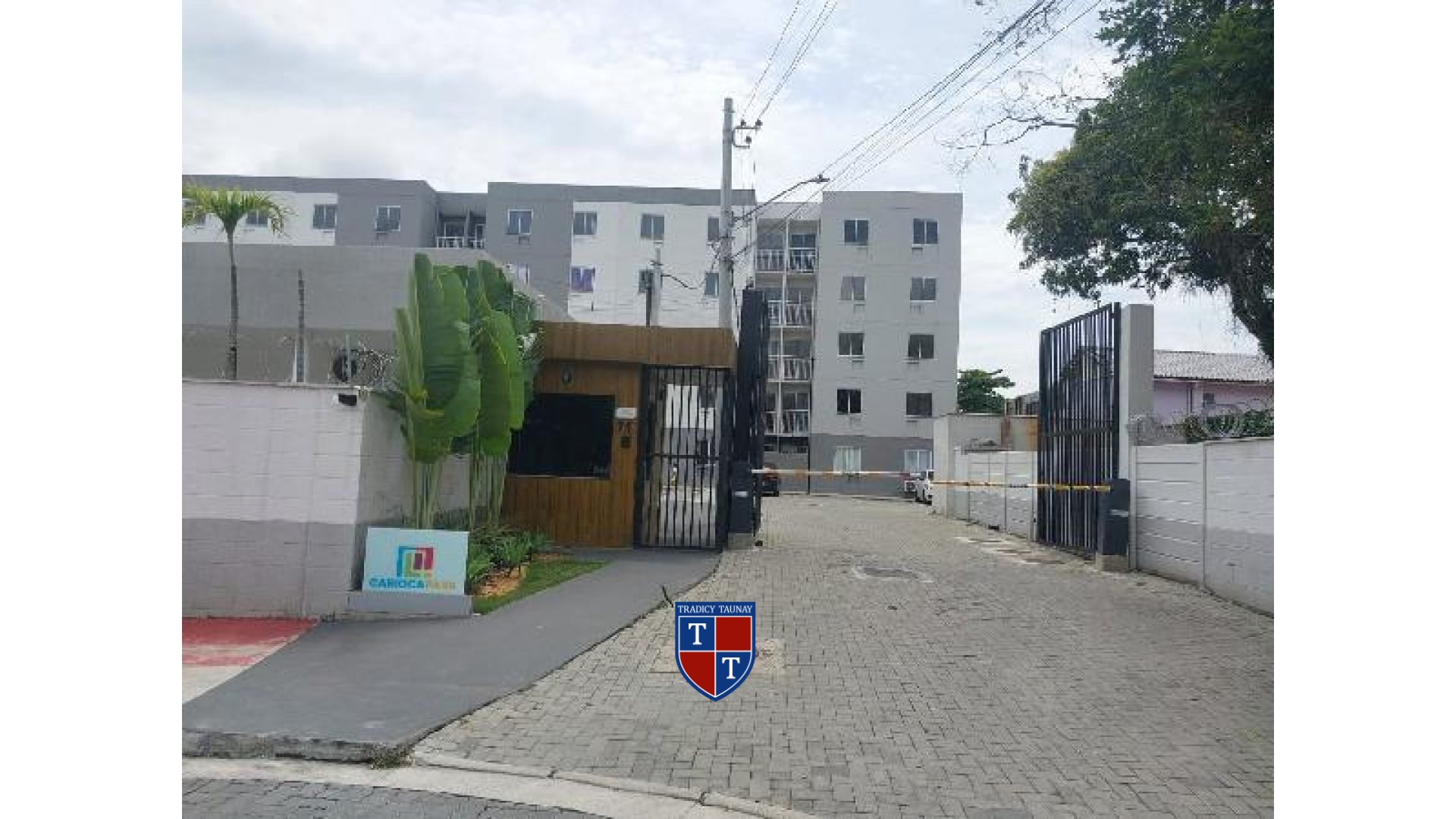 APARTAMENTO em GUARATIBA