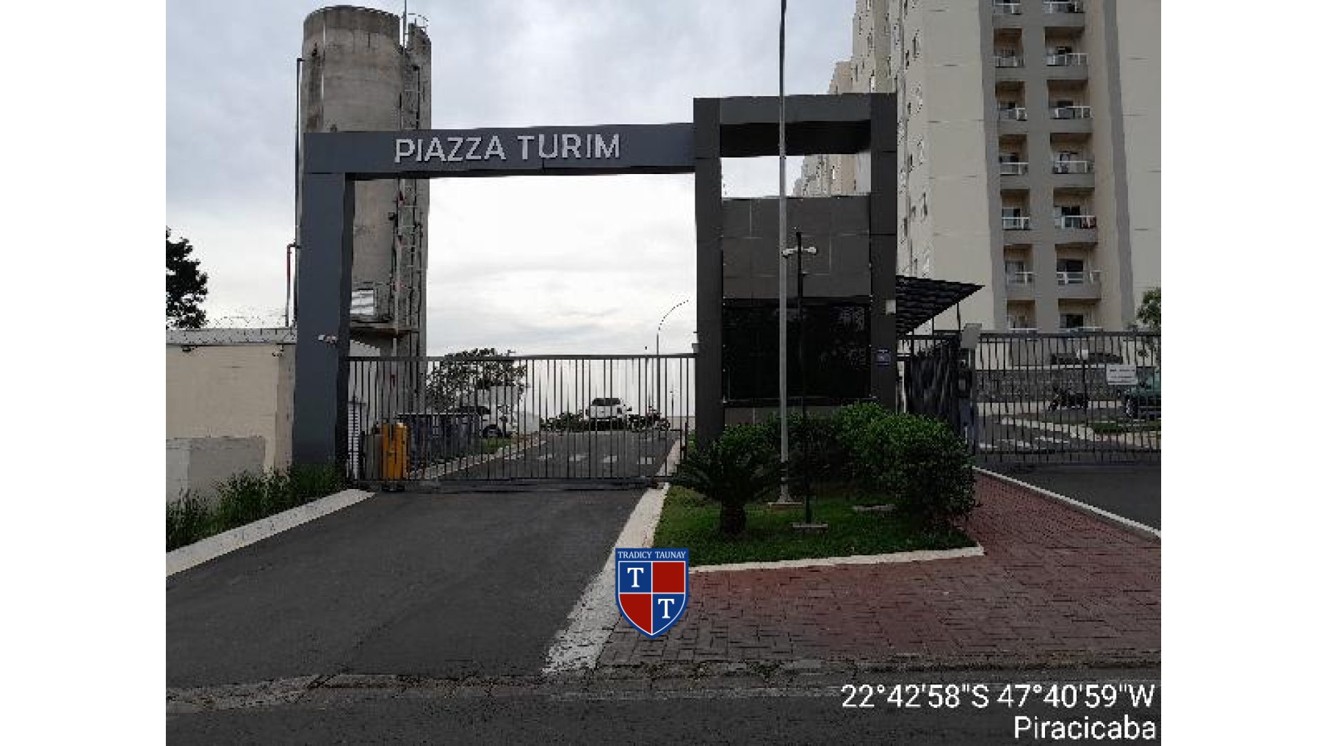 APARTAMENTO em GLEBAS CALIFORNIA