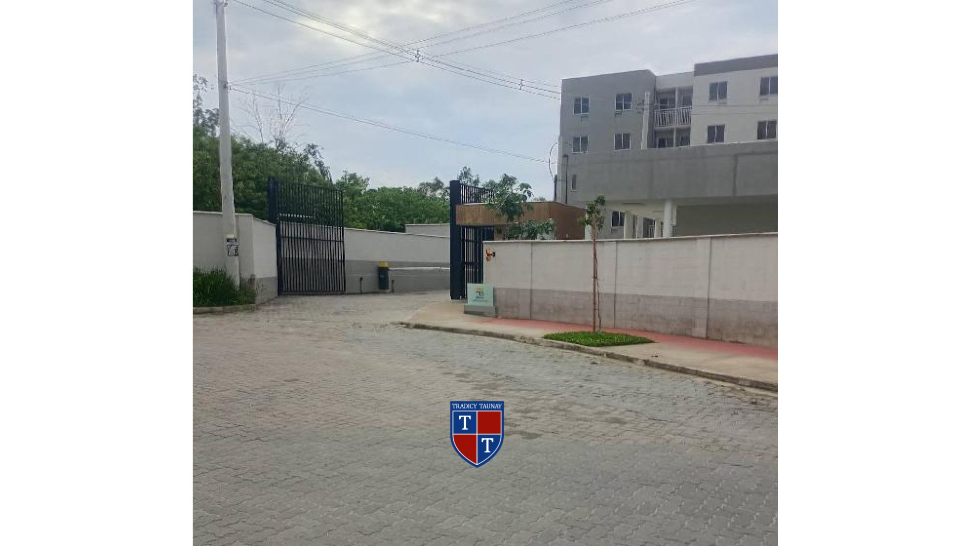 APARTAMENTO em GUARATIBA