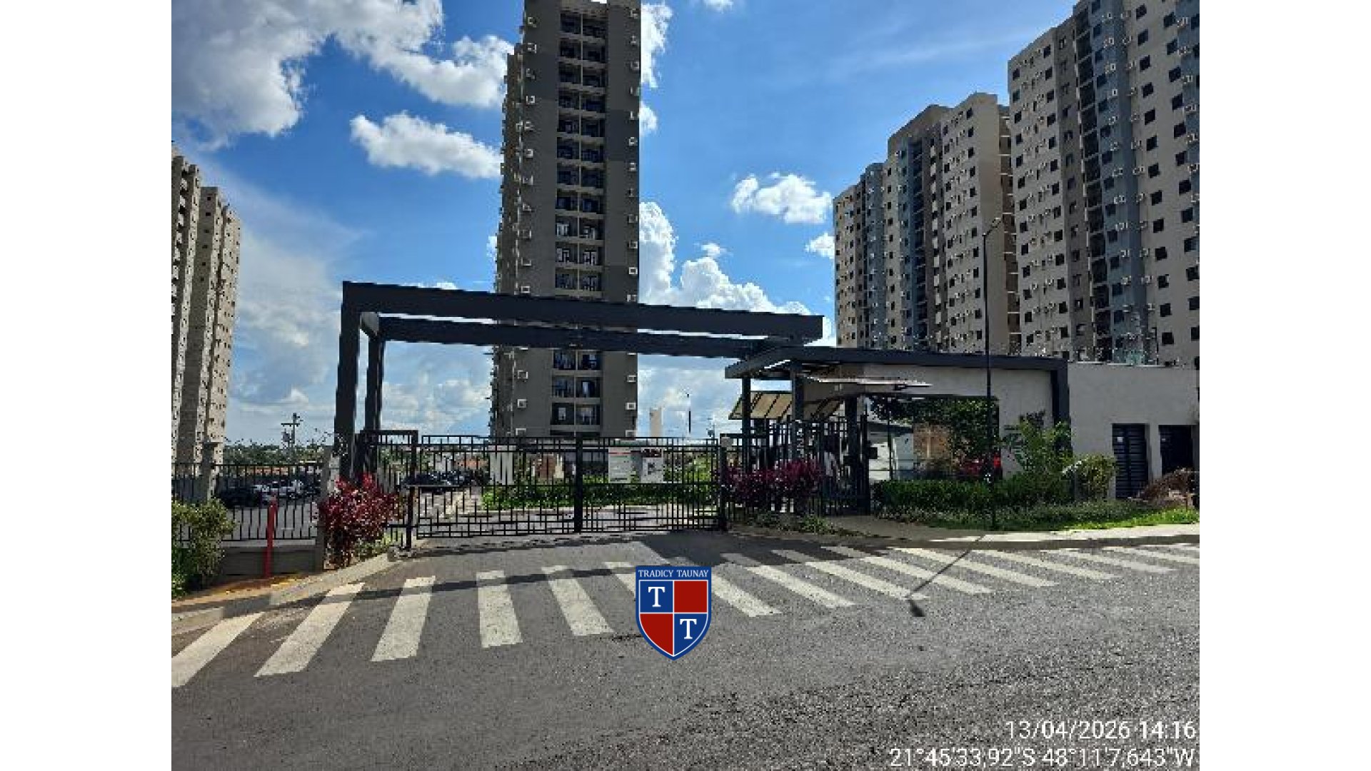 Foto 1 de APARTAMENTO em RESIDENCIAL CAMBUY - Imóvel Retomado Caixa