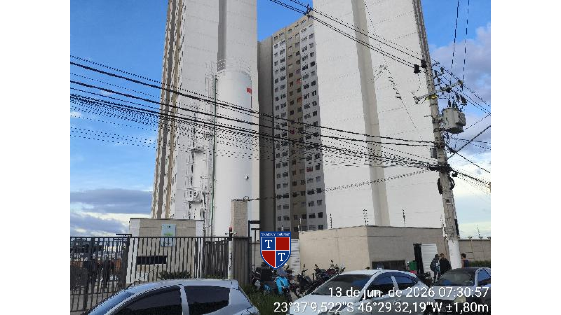 APARTAMENTO em FAZENDA DA JUTA