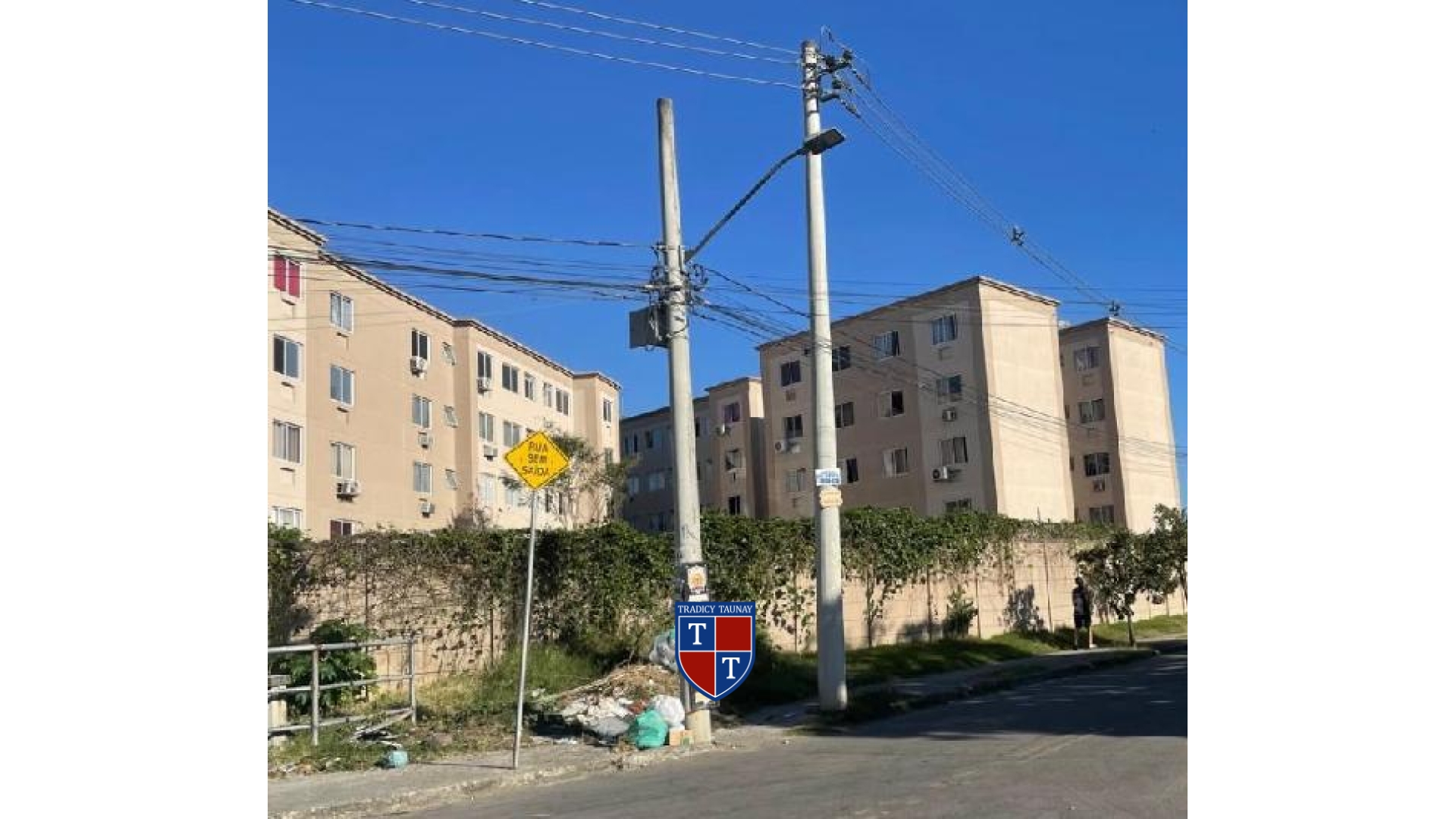 APARTAMENTO em SANTA CRUZ