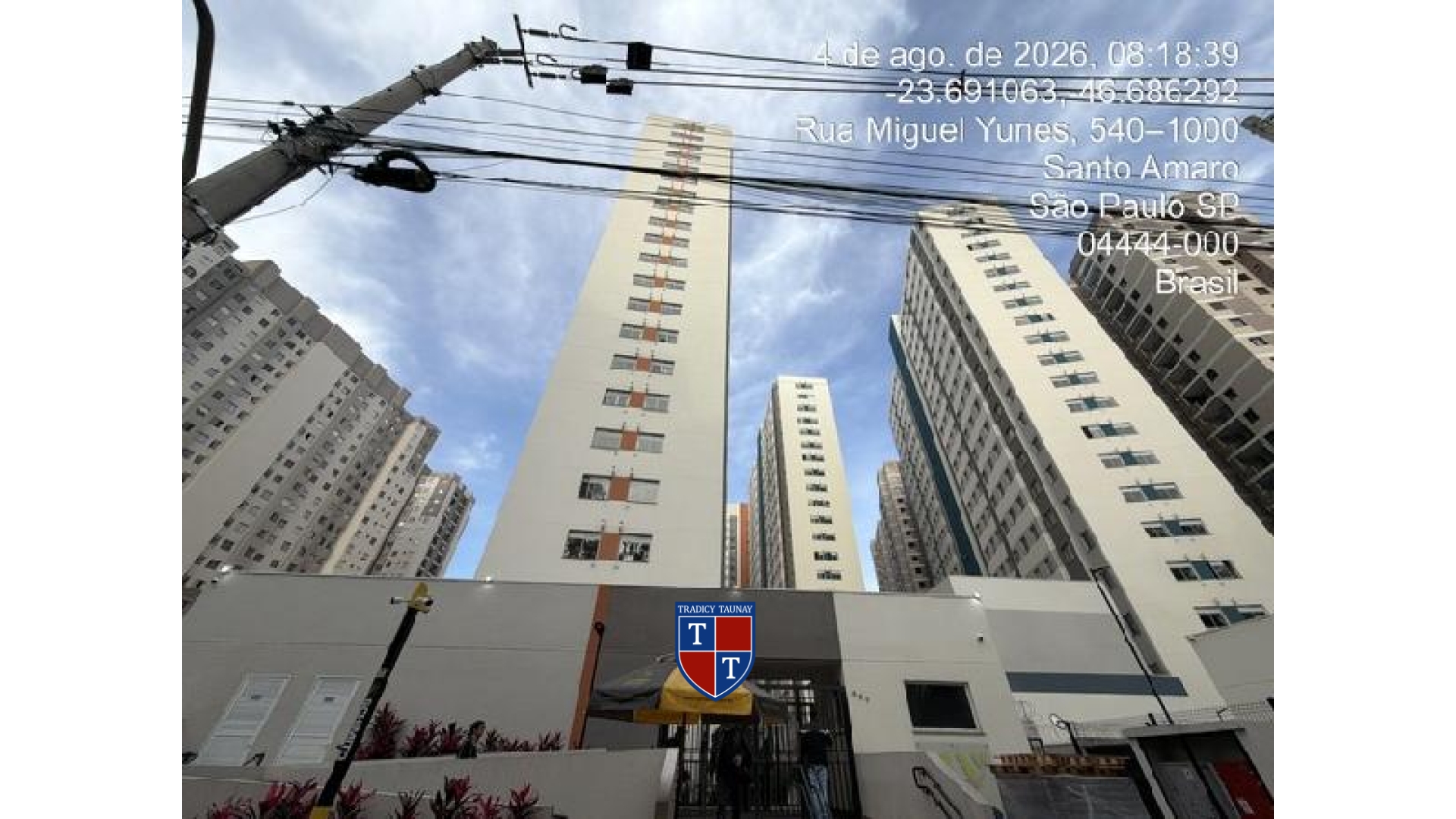 APARTAMENTO em OLARIA