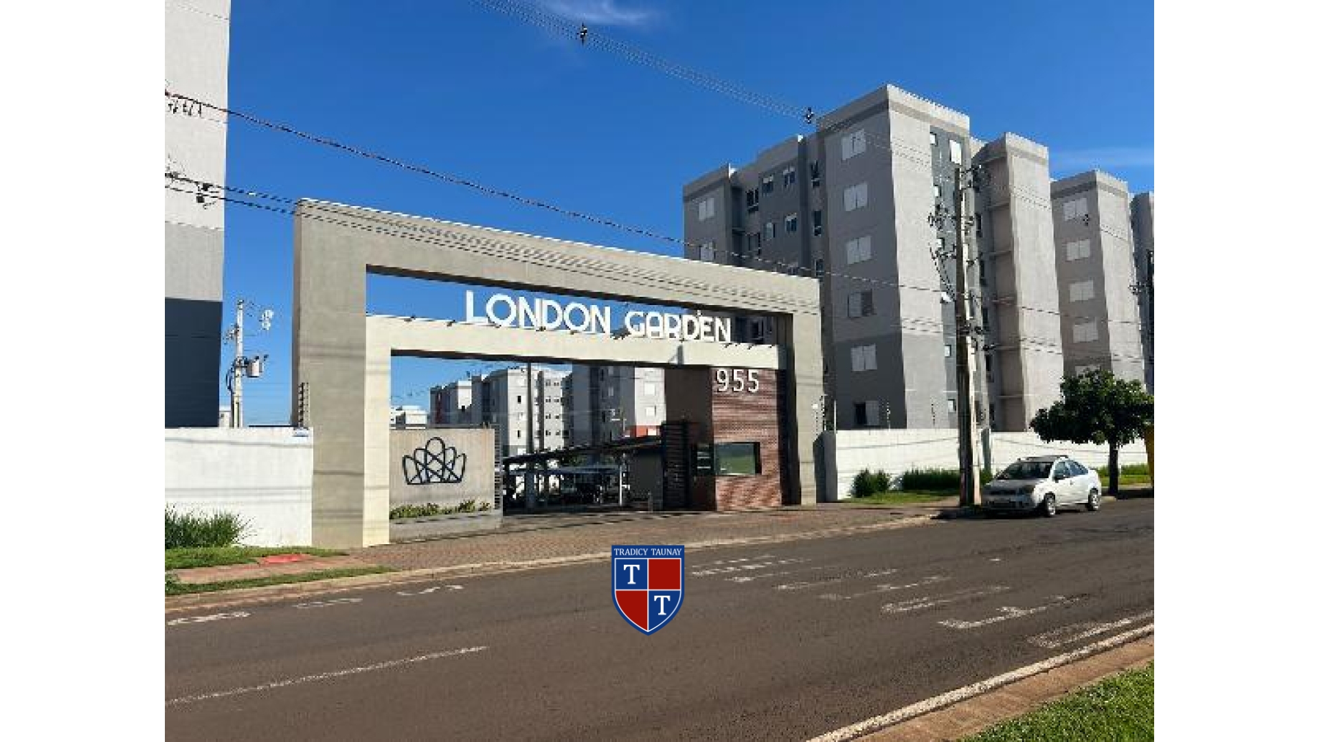 APARTAMENTO em JARDIM MARIA CELINA