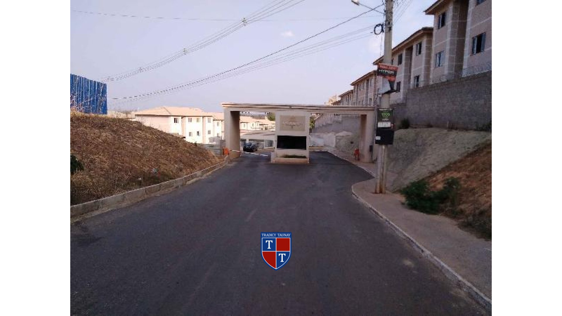 Foto 1 de APARTAMENTO em FAZENDA SAIA VELHA - Imóvel Retomado Caixa