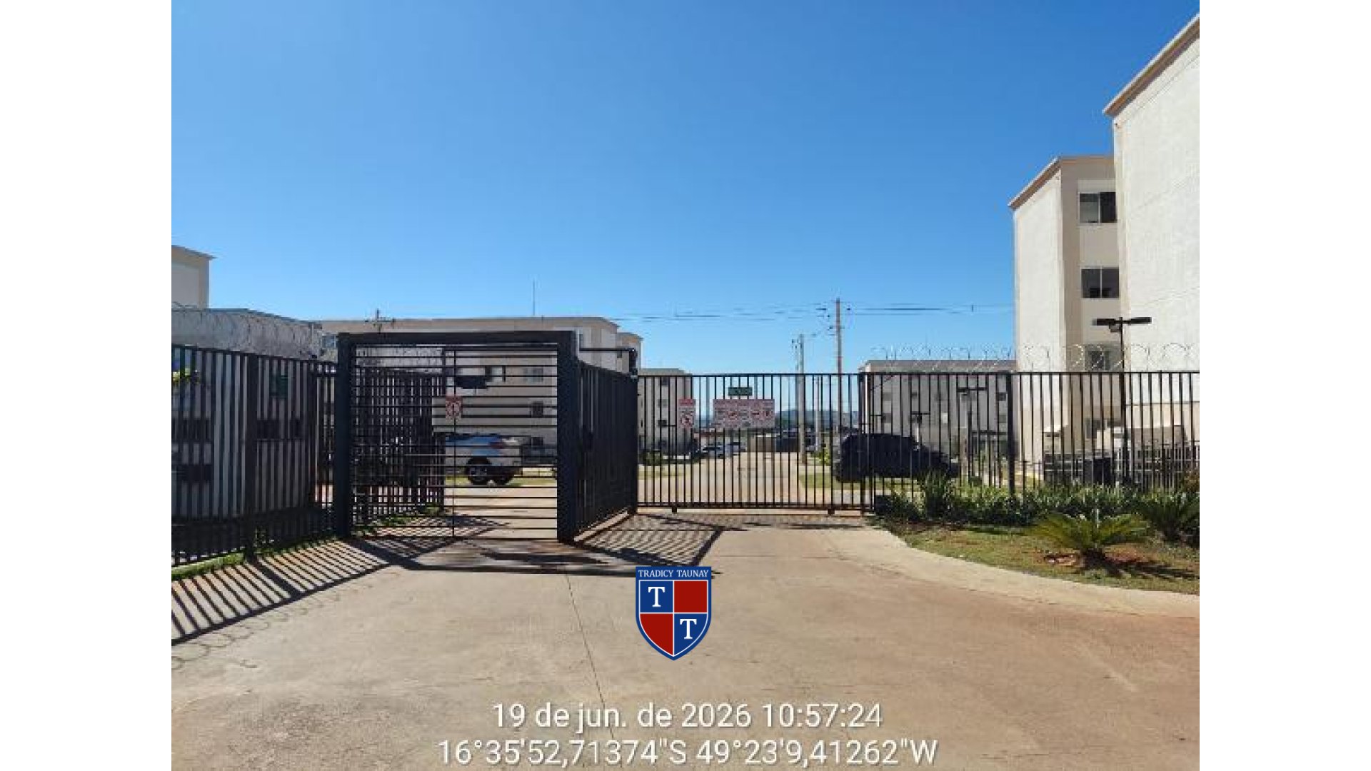Foto 1 de APARTAMENTO em RESIDENCIAL FLORES DO CERRADO - Imóvel Retomado Caixa