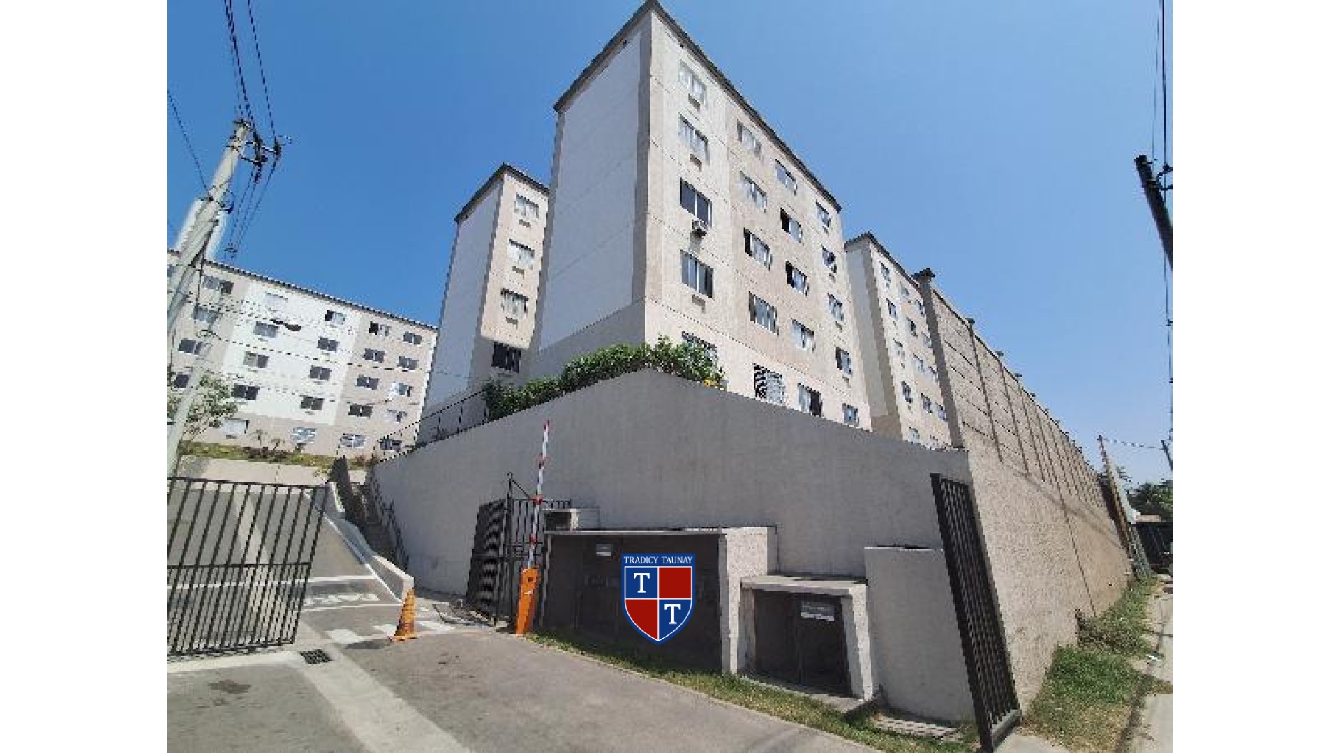 Foto 1 de APARTAMENTO em MONJOLOS - Imóvel Retomado Caixa