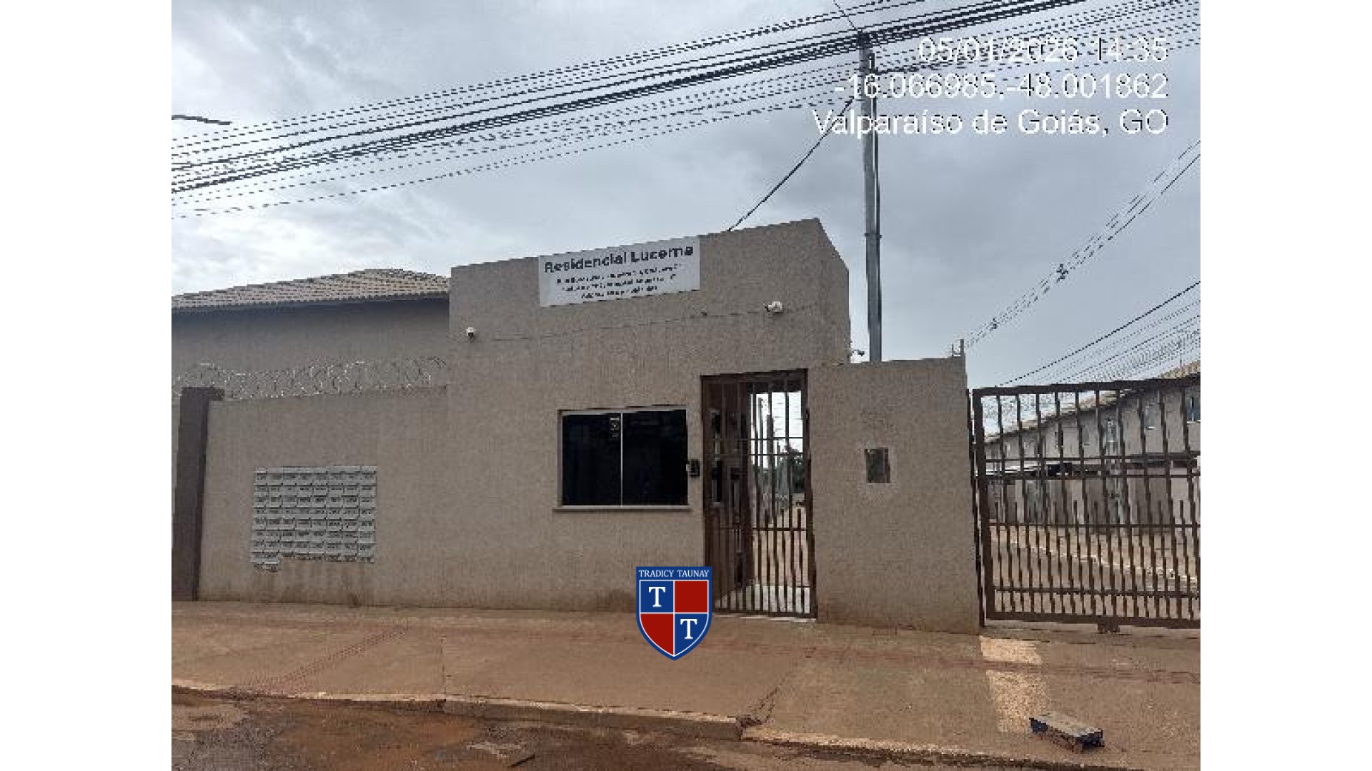 CASA em SETOR DE CHACARAS ANHANGUERA B