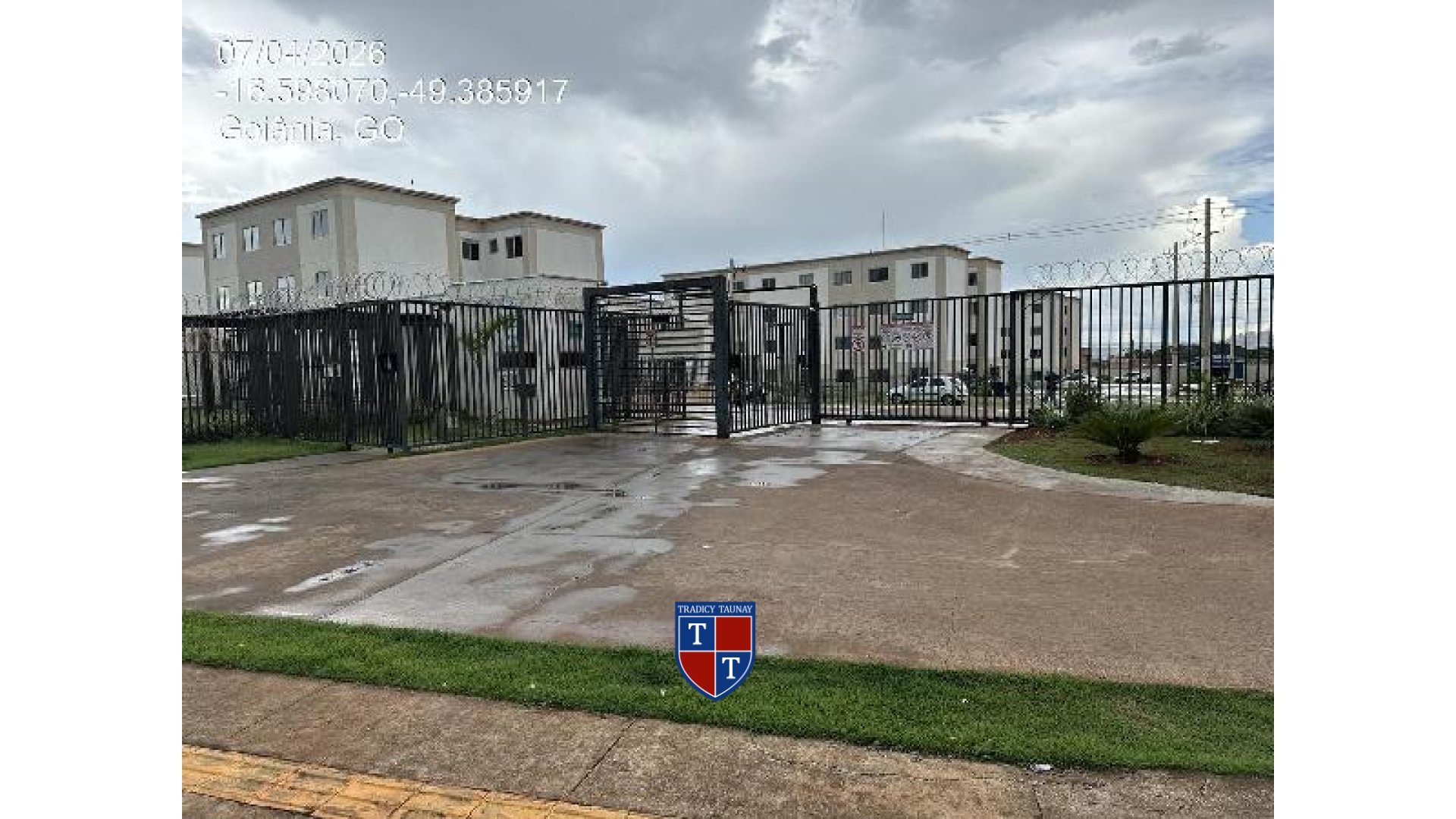Foto 1 de APARTAMENTO em RESIDENCIAL FLORES DO CERRADO - Imóvel Retomado Caixa