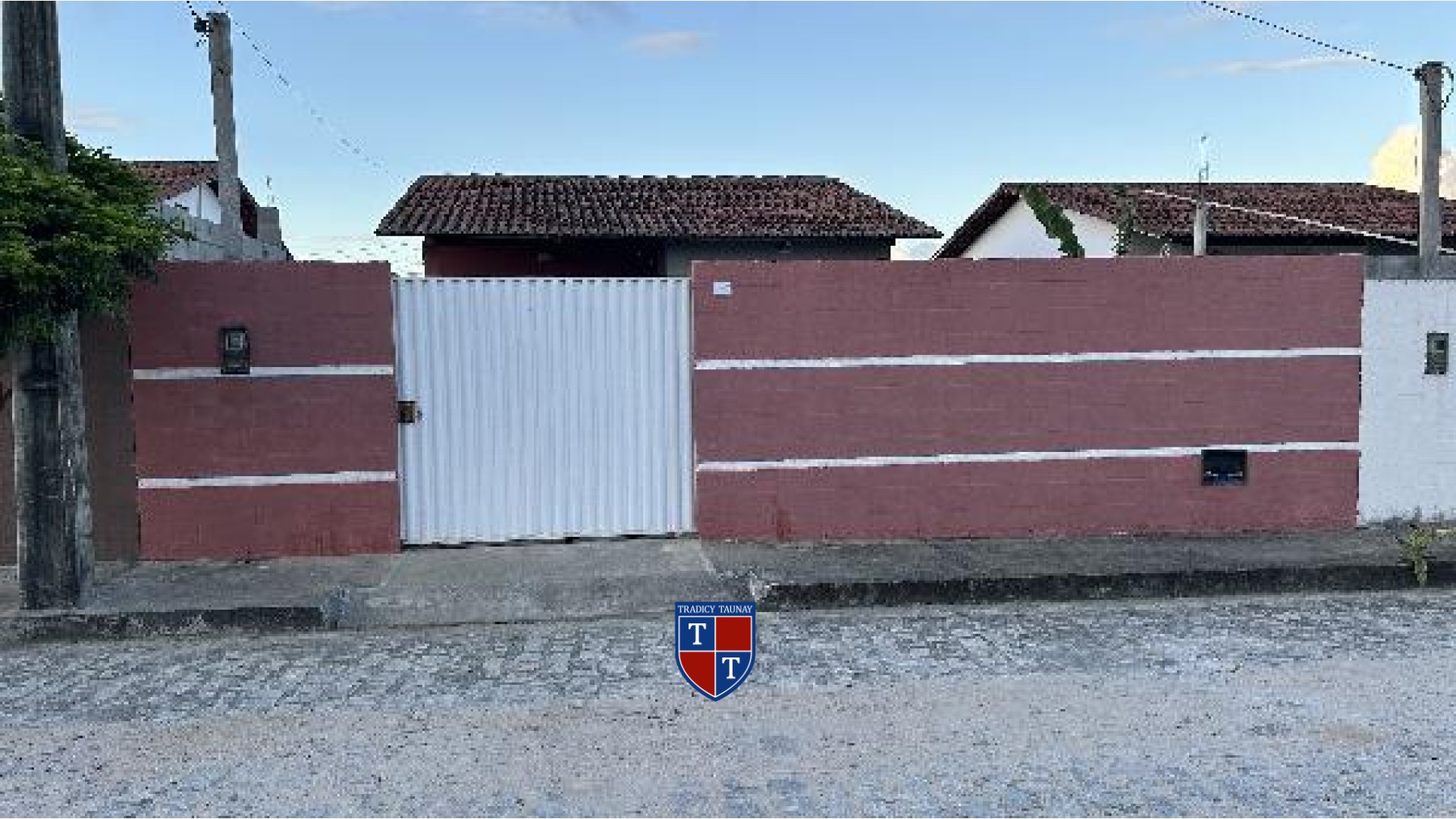 Foto 1 de CASA em LOT JD ARVOREDO - Imóvel Retomado Caixa