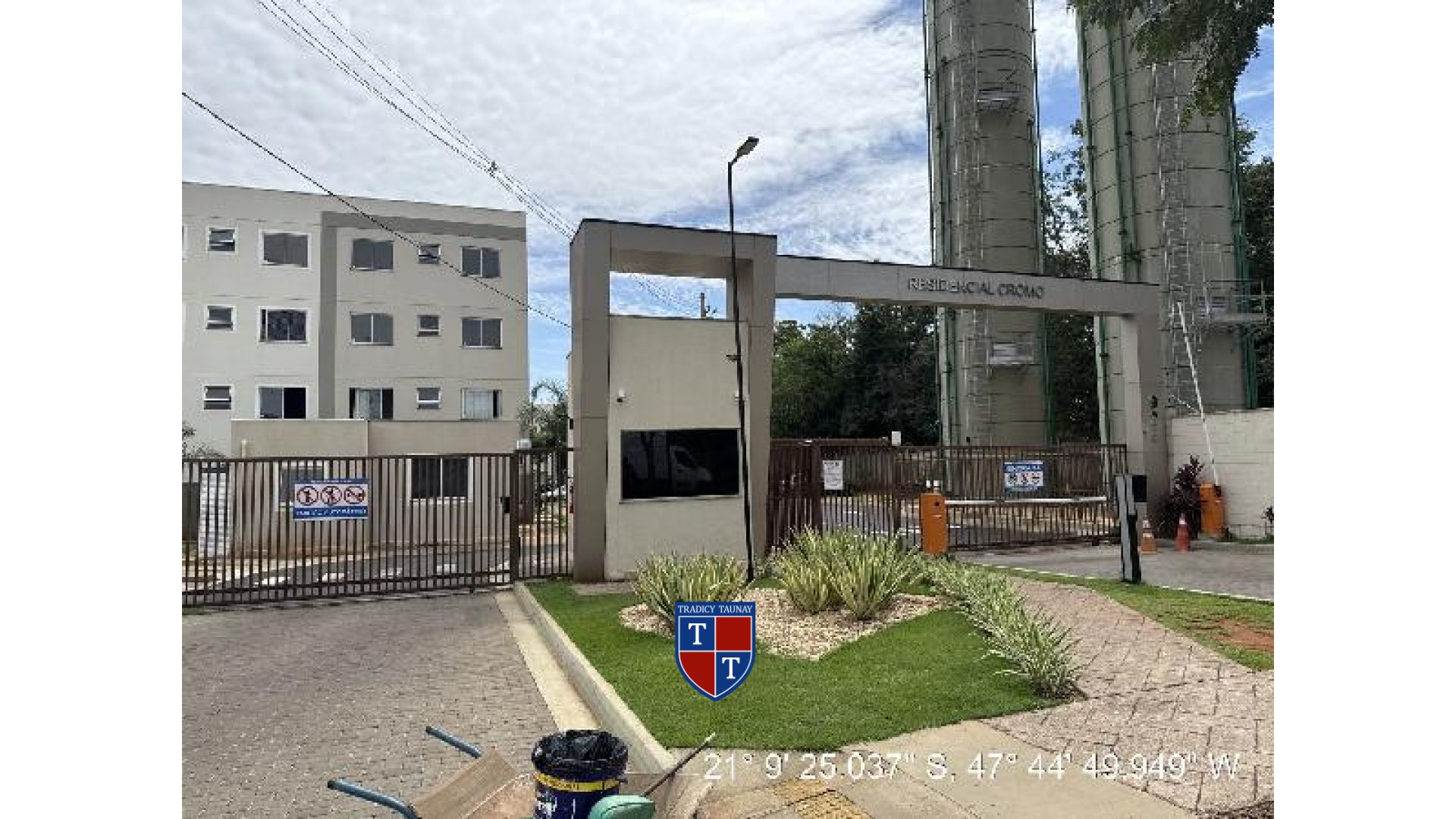 Foto 1 de APARTAMENTO em JARDIM OURO BRANCO - Imóvel Retomado Caixa