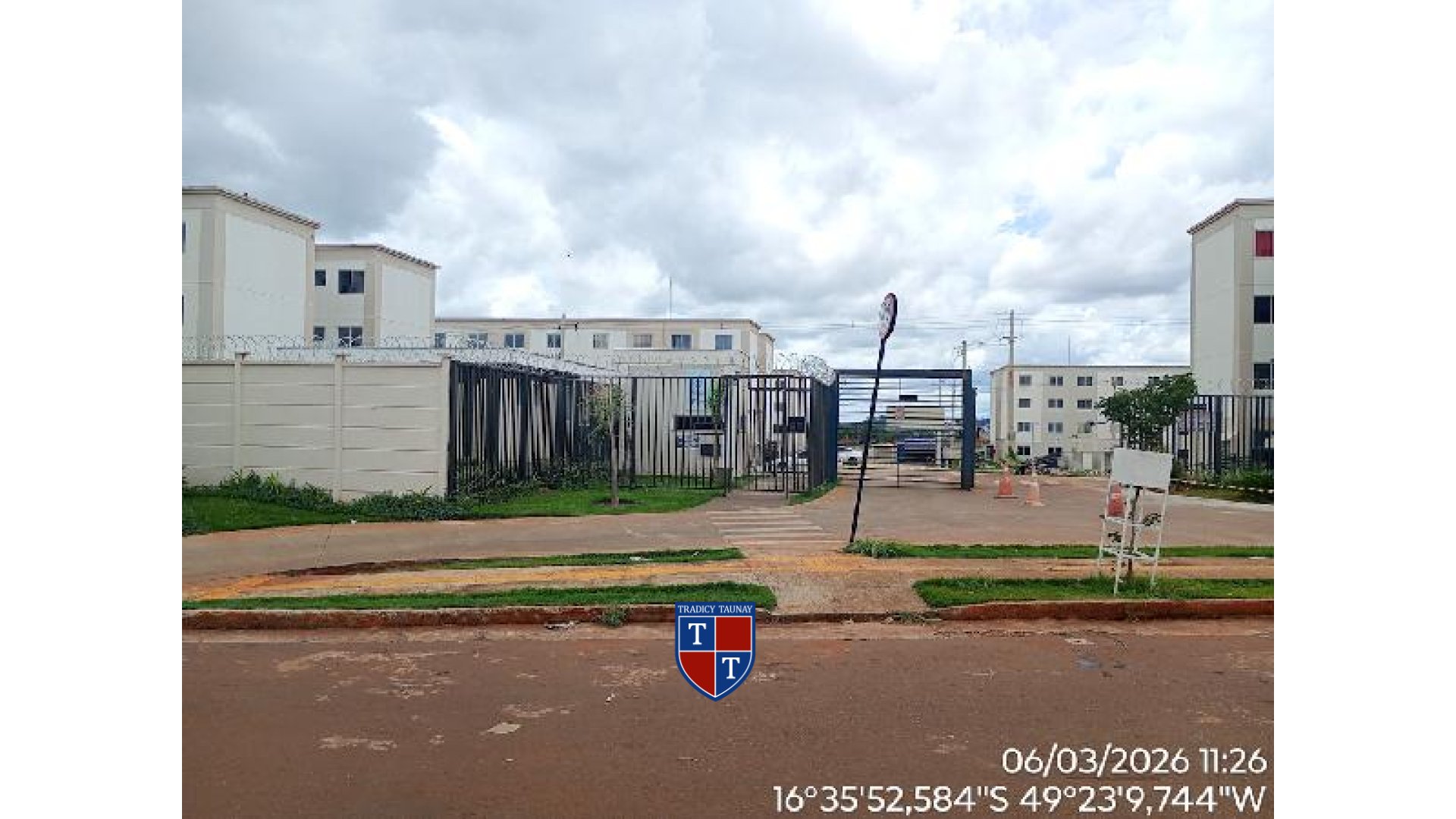 Foto 1 de APARTAMENTO em RESIDENCIAL FLORES DO CERRADO, GOIANIA/GO - Imóvel Retomado CAIXA Ref 8787715017148