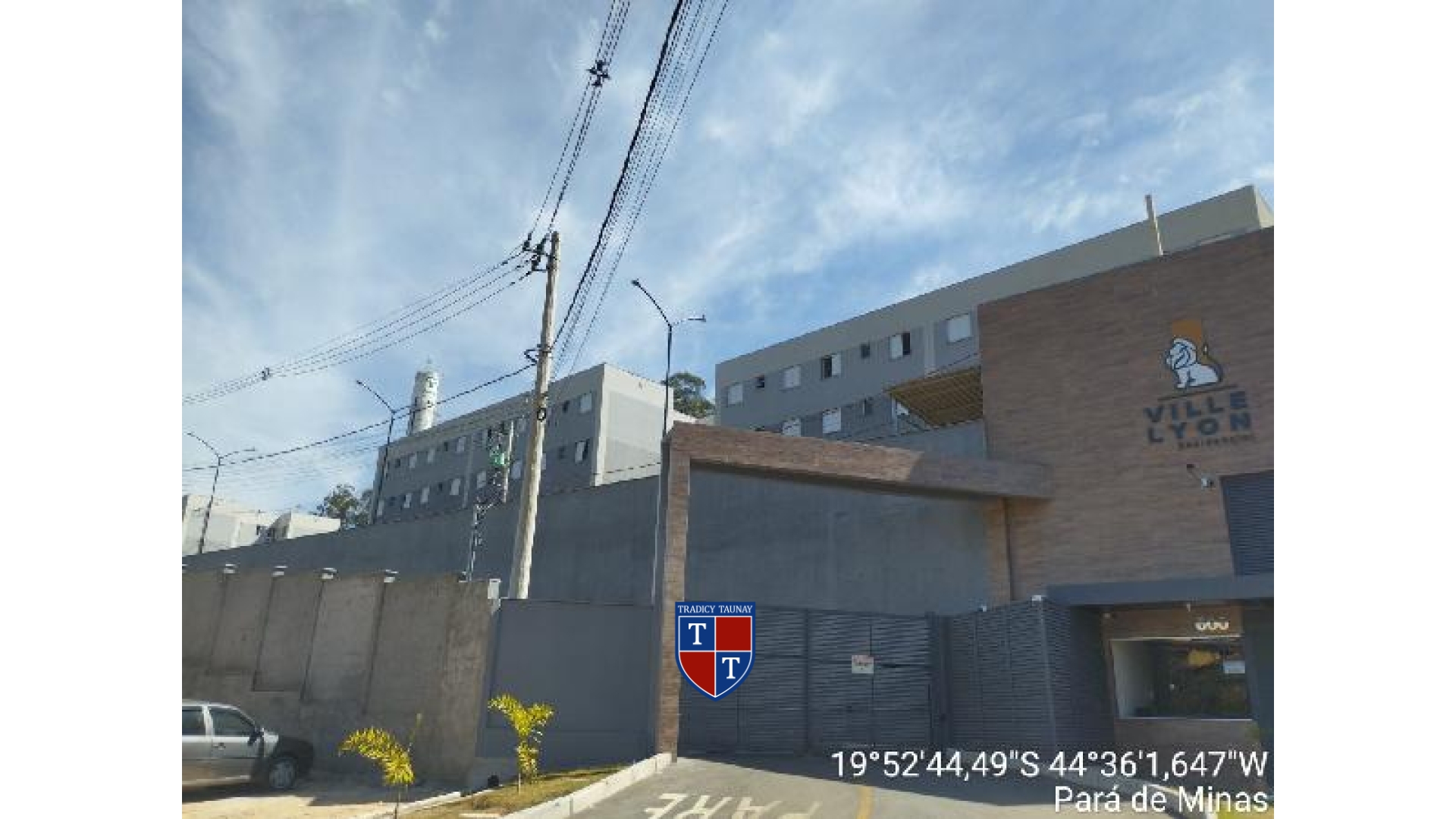 APARTAMENTO em VILA ROMUALDO PEREIRA