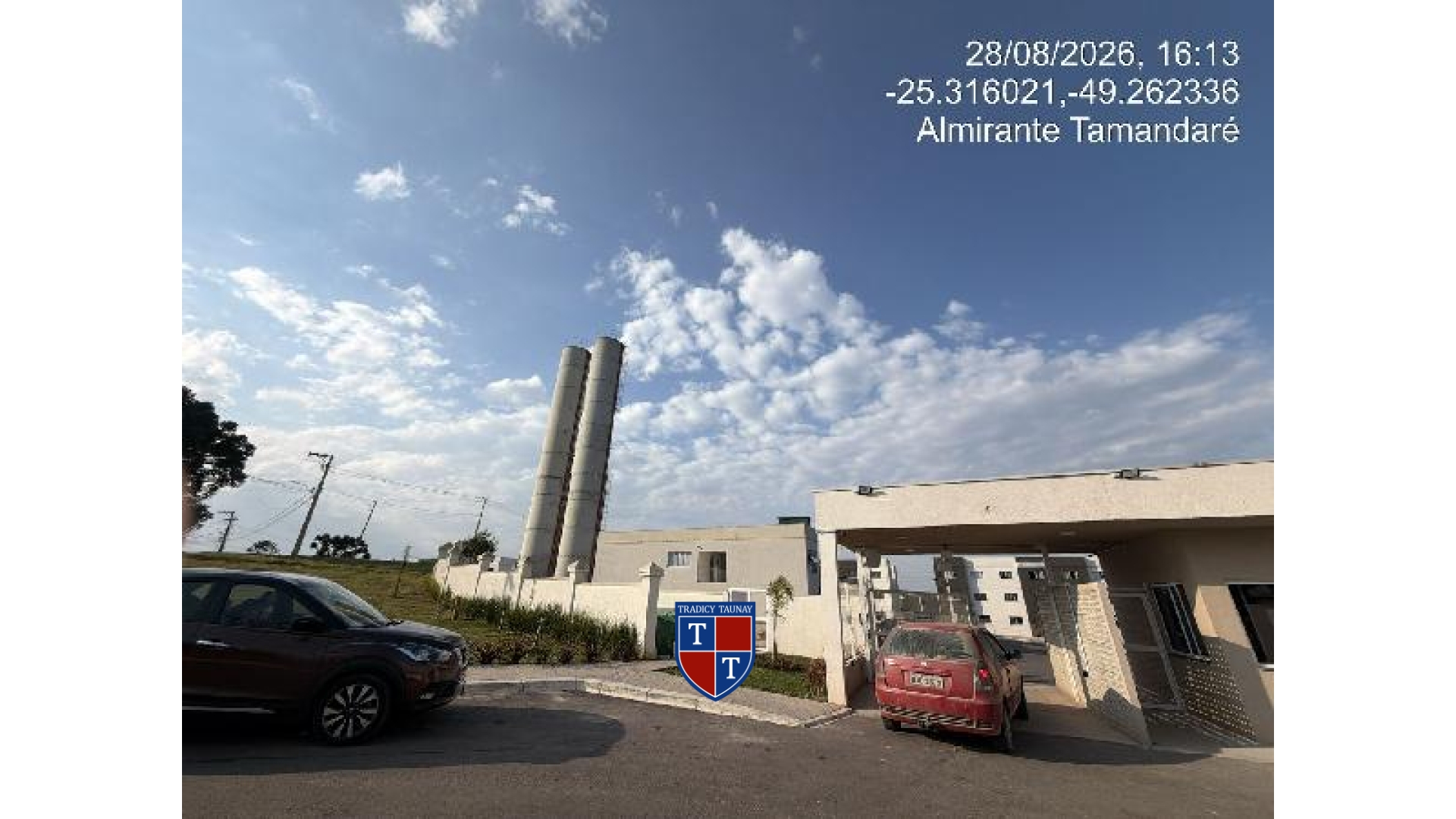 APARTAMENTO em COLONIA ANTONIO PRADO