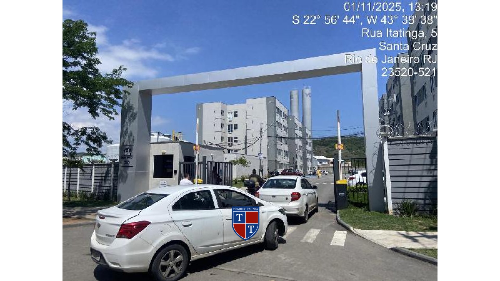 APARTAMENTO em SANTA CRUZ