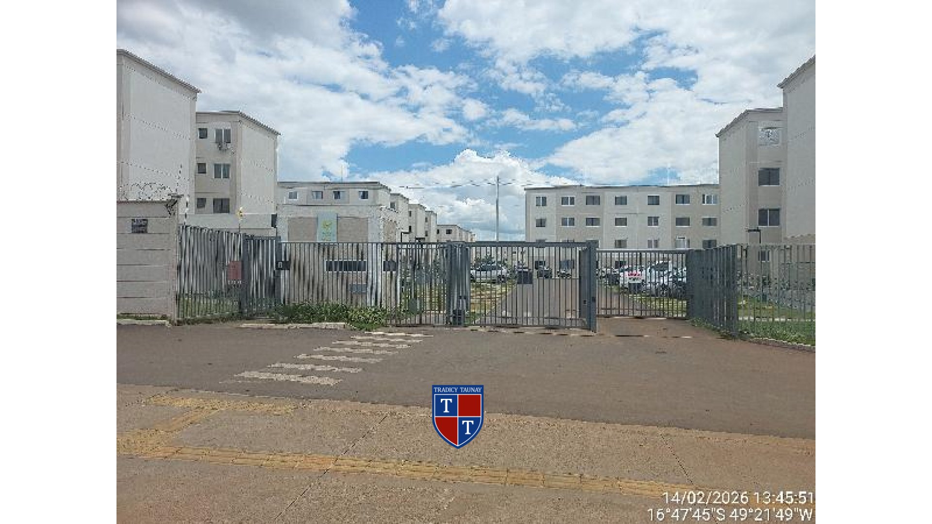 Foto 1 de APARTAMENTO em FAZENDA DOURADOS - CONDOMINIO SONHO DOUR - Imóvel Retomado Caixa