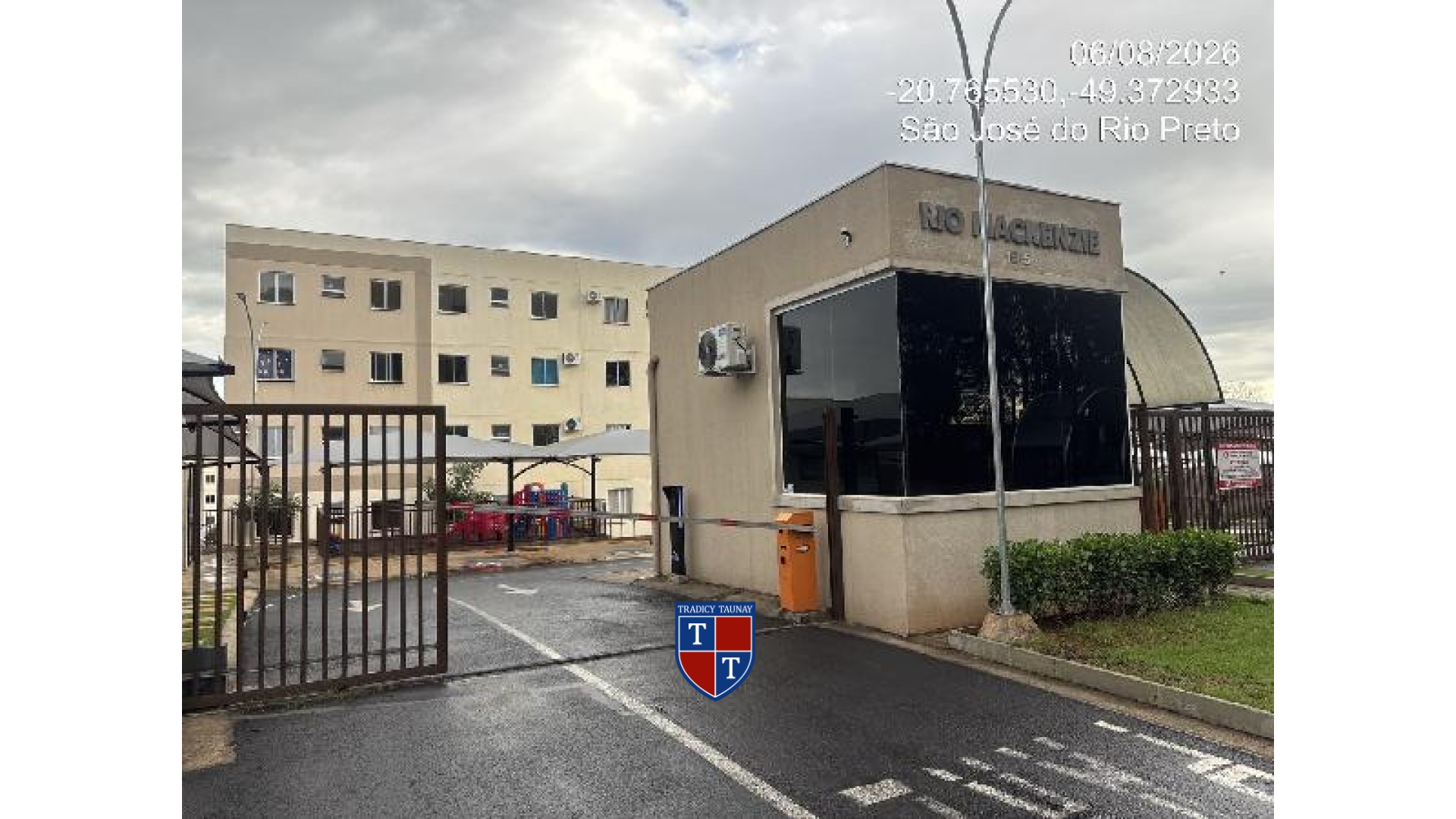 APARTAMENTO em FAZENDA FELICIDADE