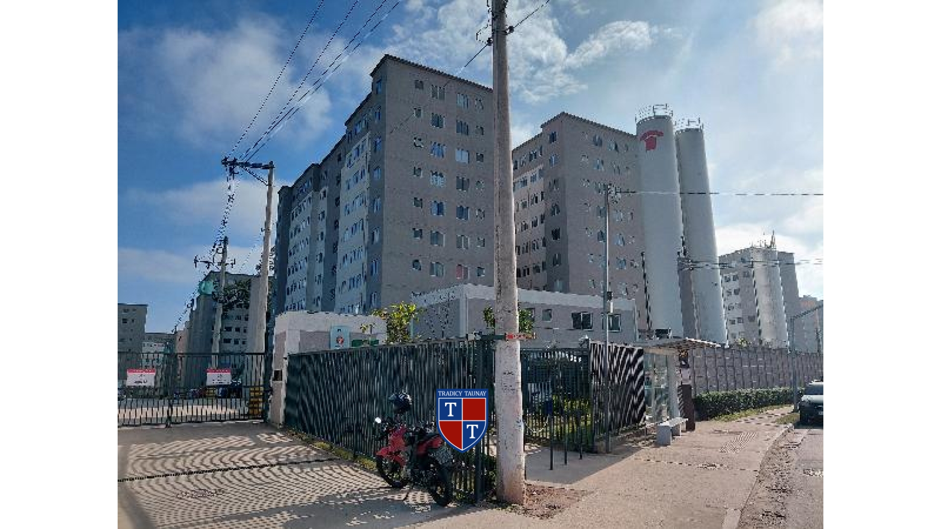 APARTAMENTO em JARDIM HELIAN