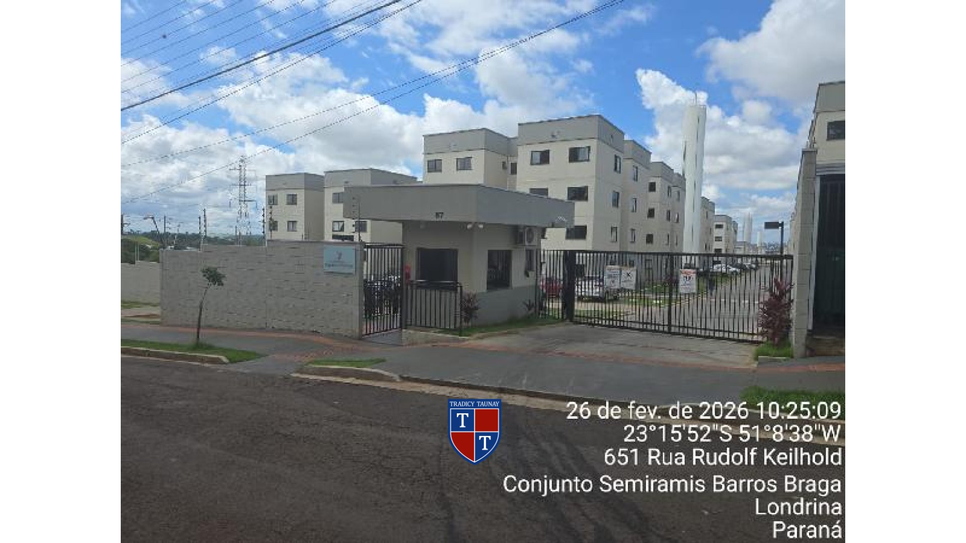 Foto 1 de APARTAMENTO em CONJUNTO SEMIRAMIS BARROS BRAGA - Imóvel Retomado Caixa